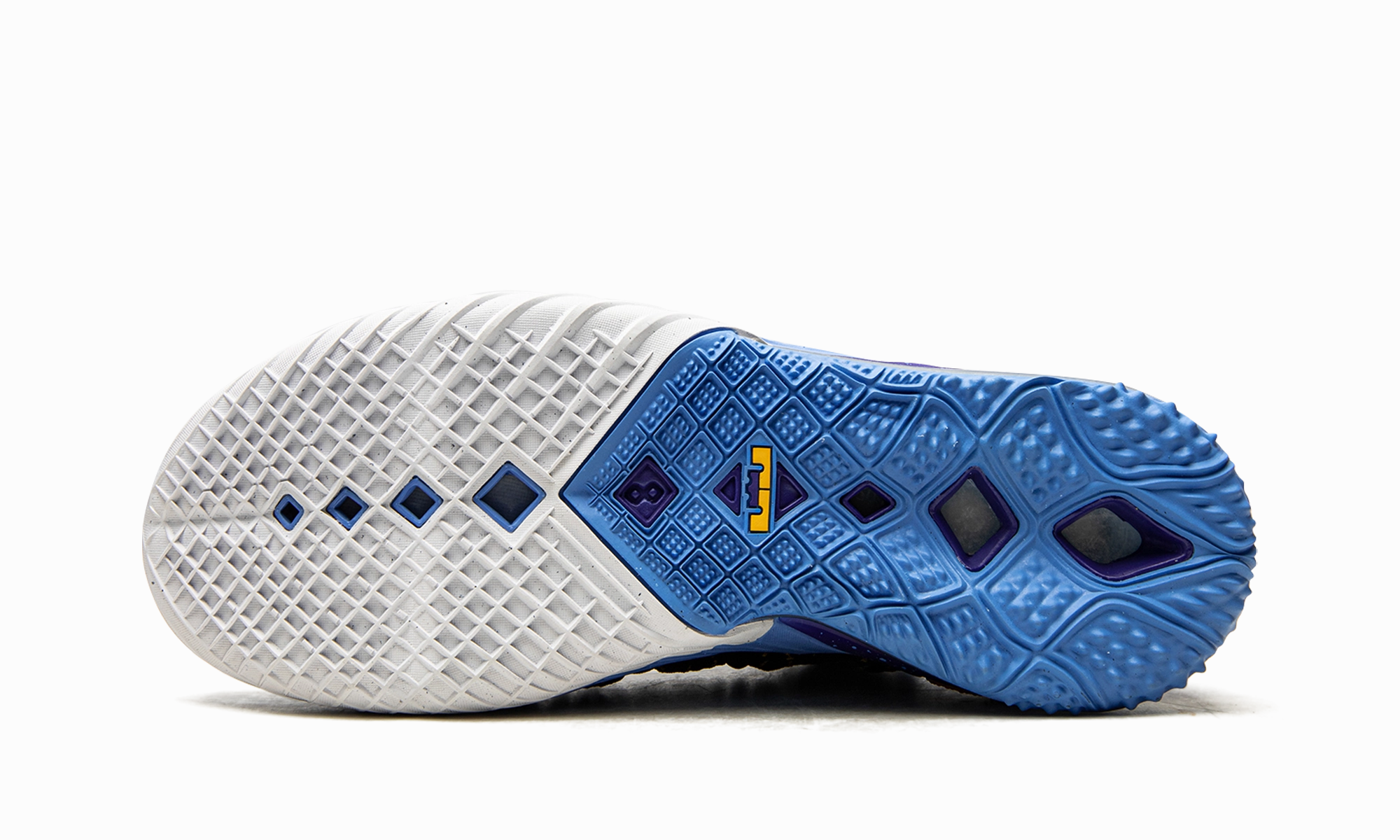 Adaptive Heel Lock Power Play LeBron 18 "Dynasty - Minneapolis Lakers"
