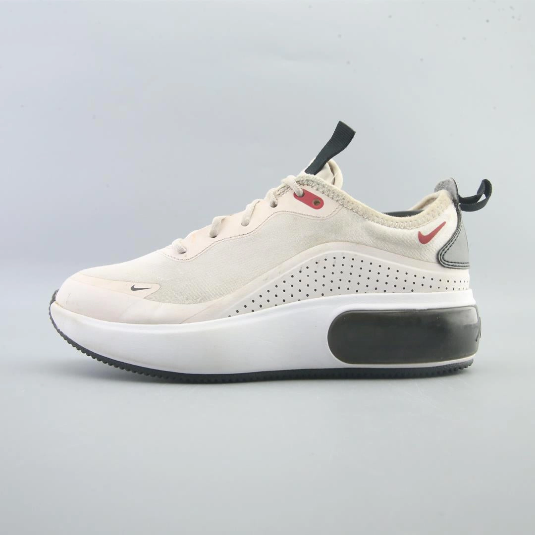 NIKE AIR MAX DIA SE maximalist