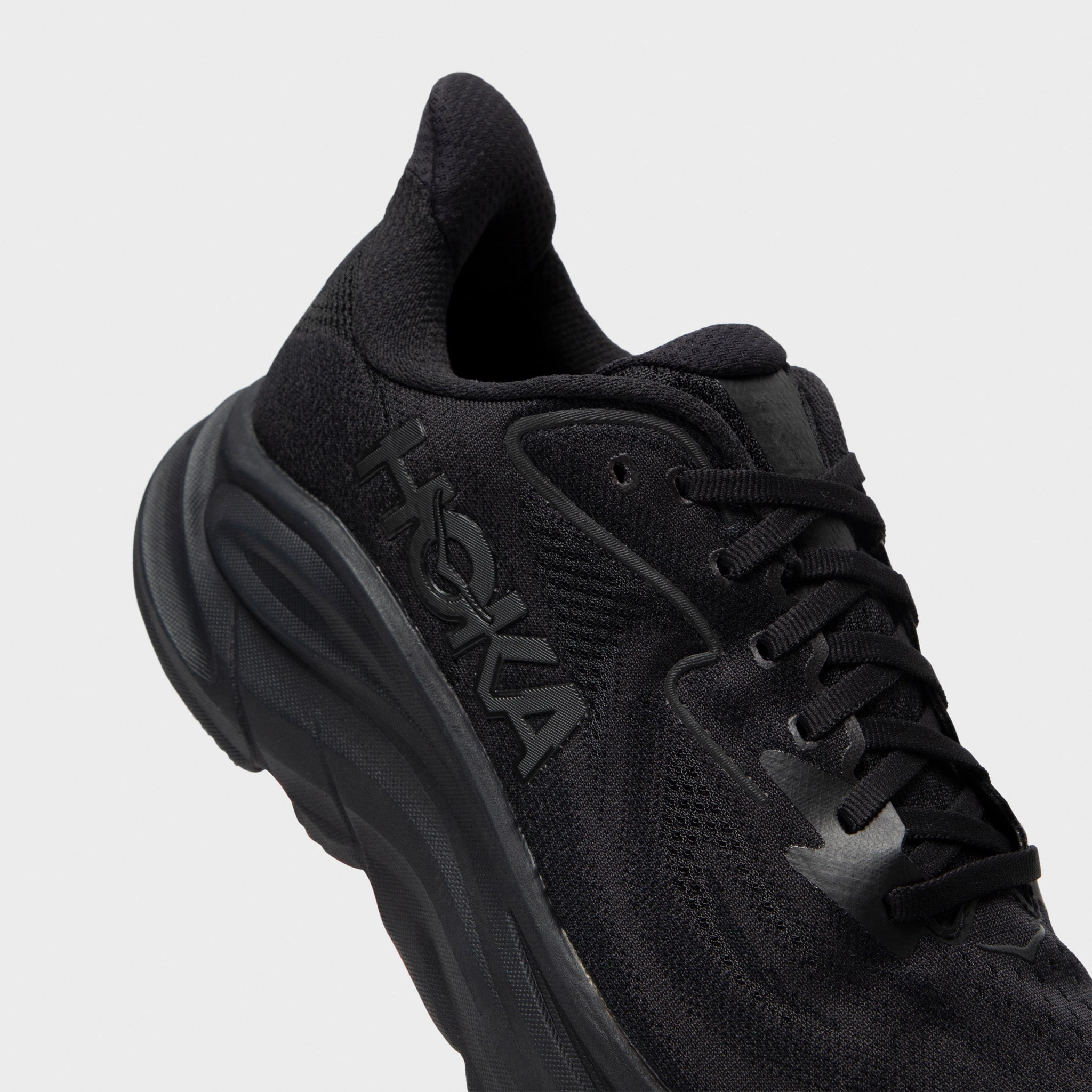Sneakers style Hoka Clifton 10 Black / Black
