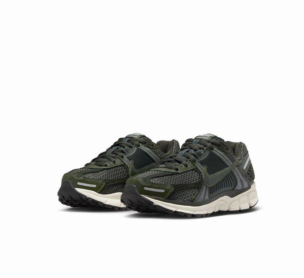 Hyper Compression Midsole Vegan Leather WOMENS NIKE VOMERO 5