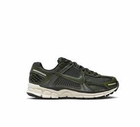 Simple Aesthetic WOMENS NIKE VOMERO 5