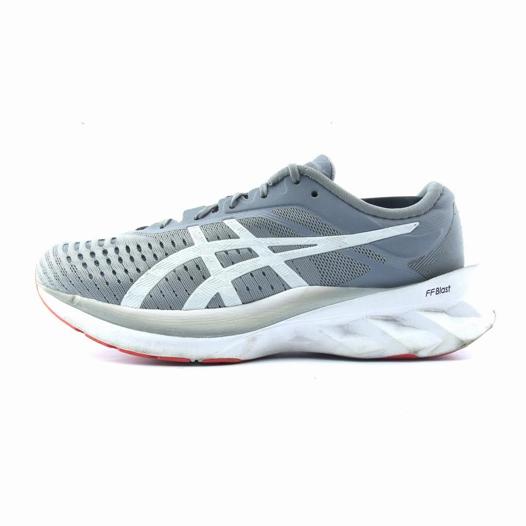 ASICS NOVABLAST QuickDryFabric for jogging