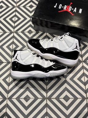 Jordan 11 Concord (Taille 42,5) Cloud Soft Waterproof Design