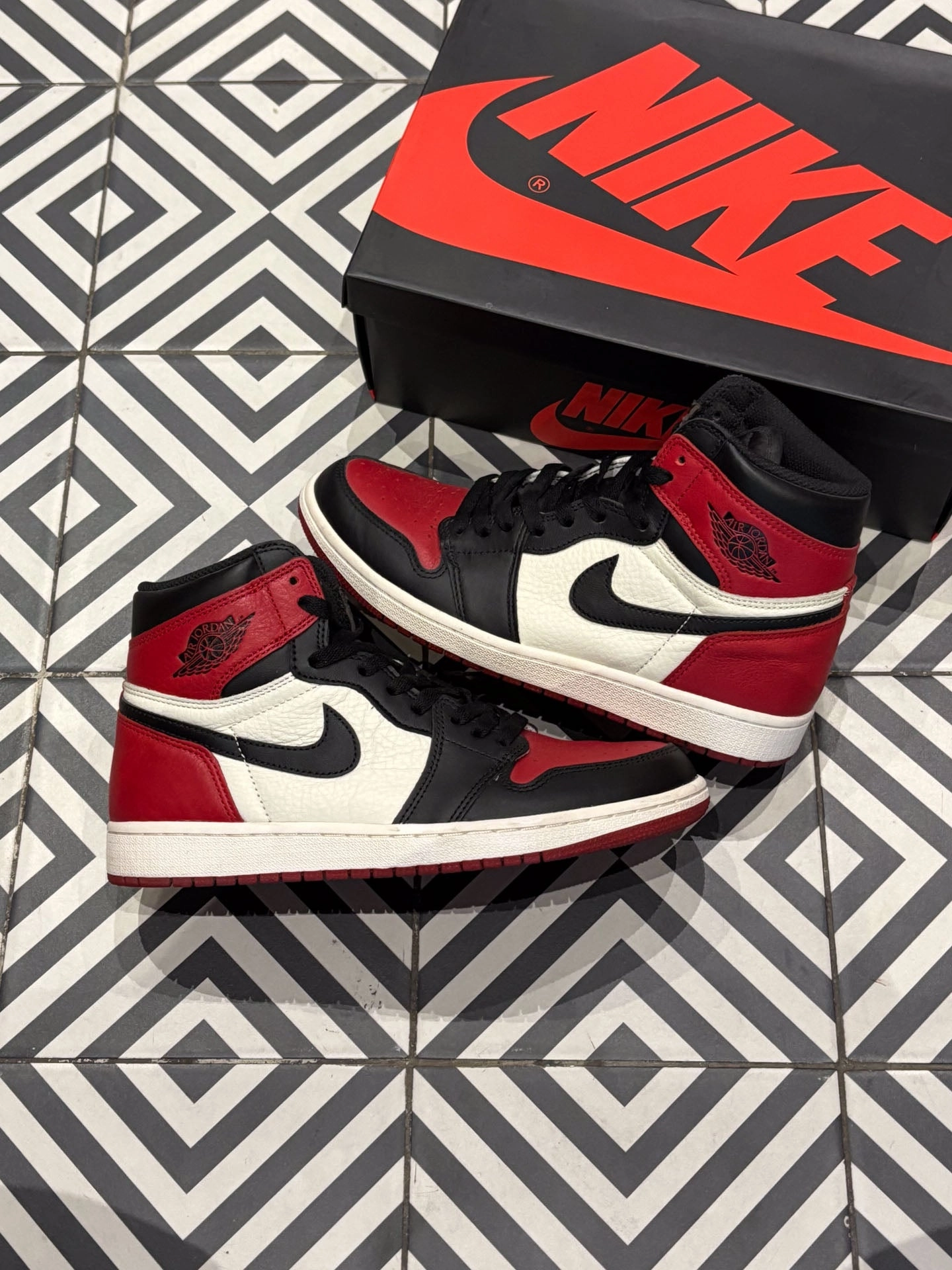 Long Travel Jordan 1 High Bred Toe (Taille 42)