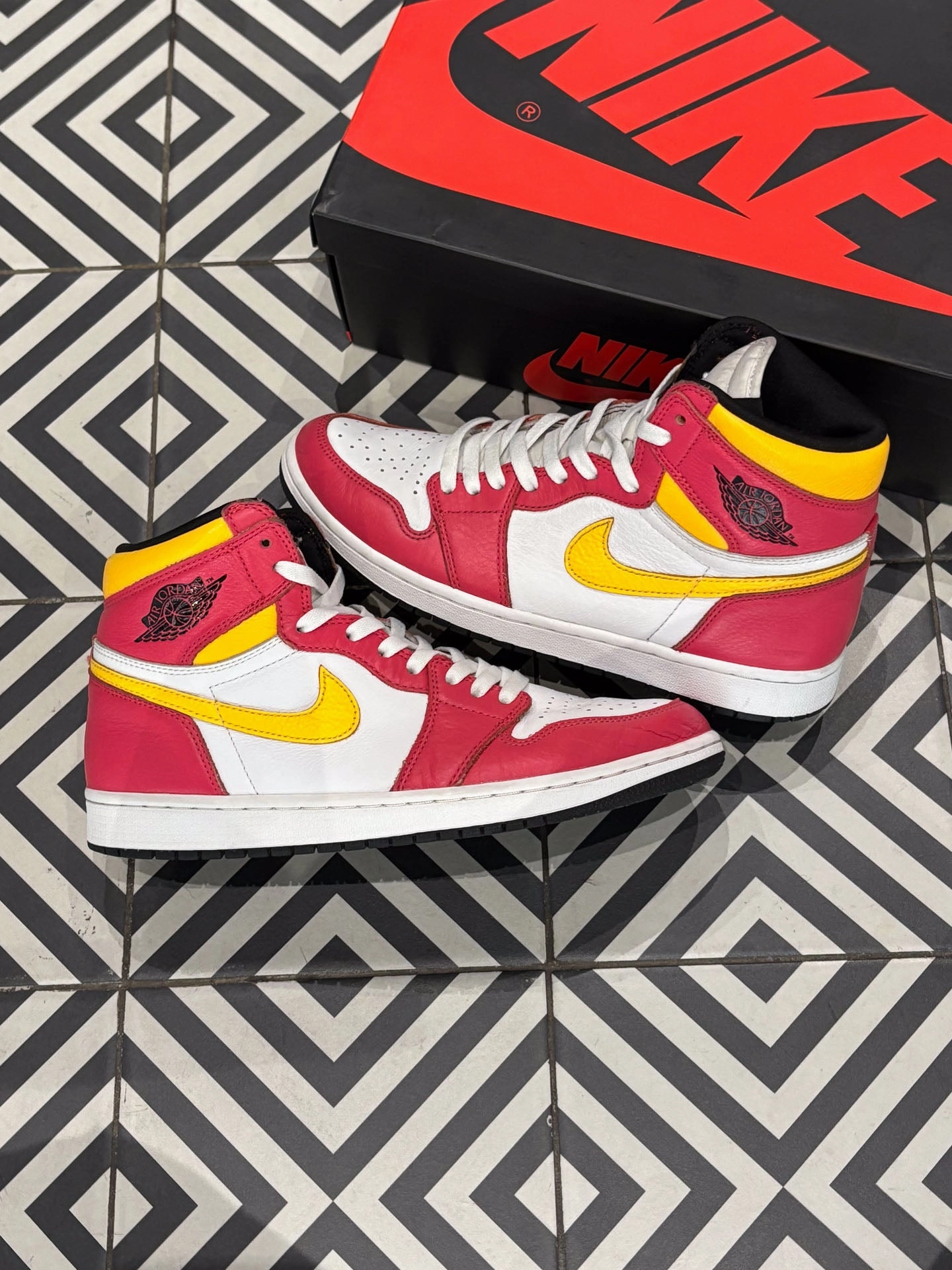 Easy Walk Jordan 1 high Fusion Red (Taille 44)
