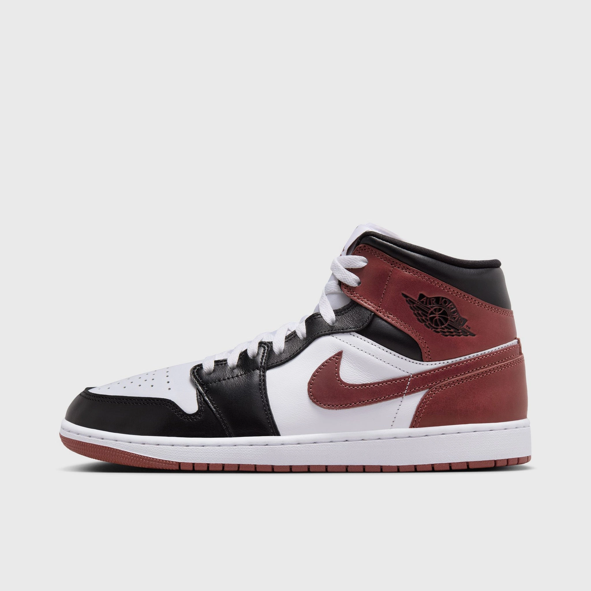 Jordan 1 Mid SE White / Dark Pony - Black Ultra Responsive Cushion