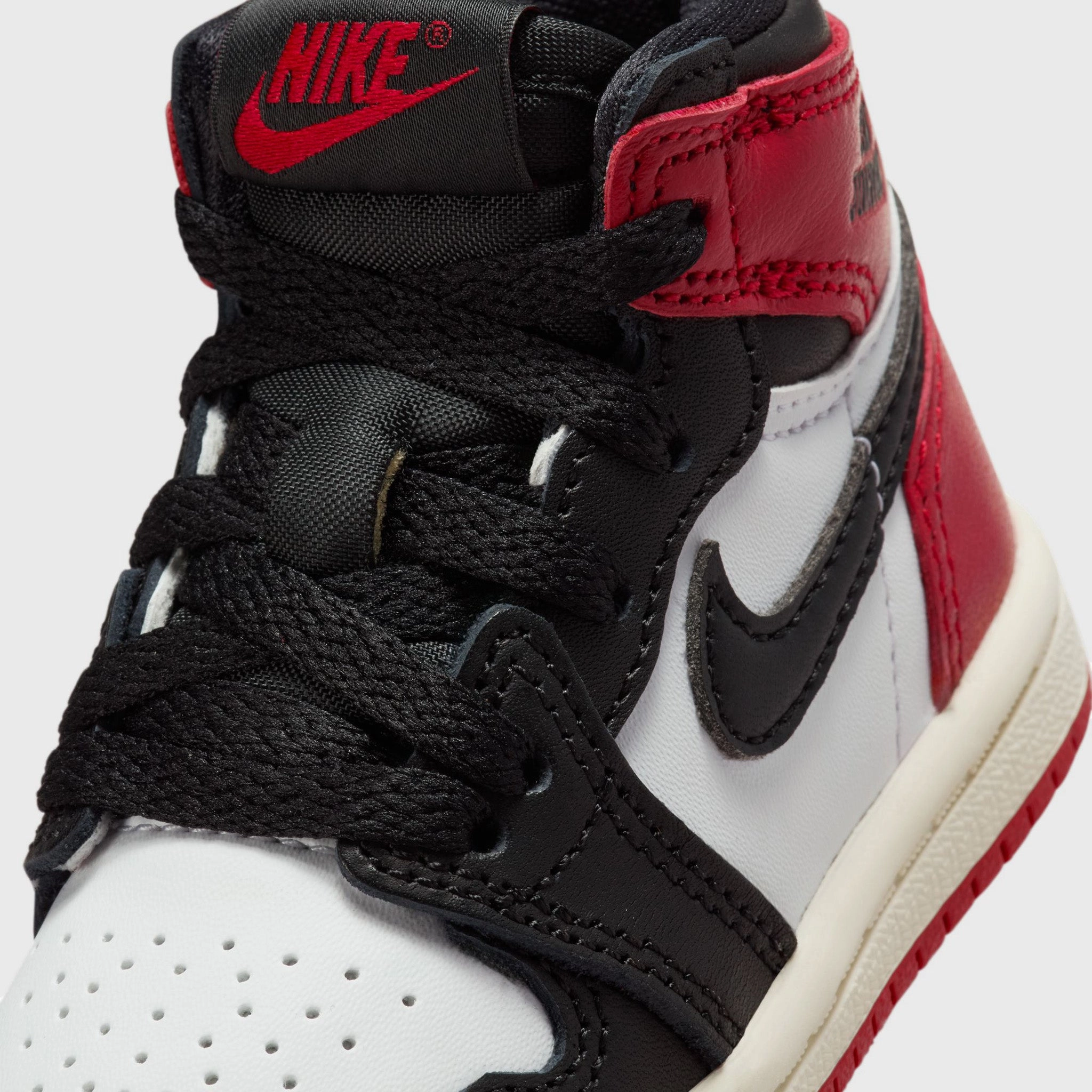 Jordan 1 Retro High OG TD White / Black - Varsity Red slim fit Elastic Sides