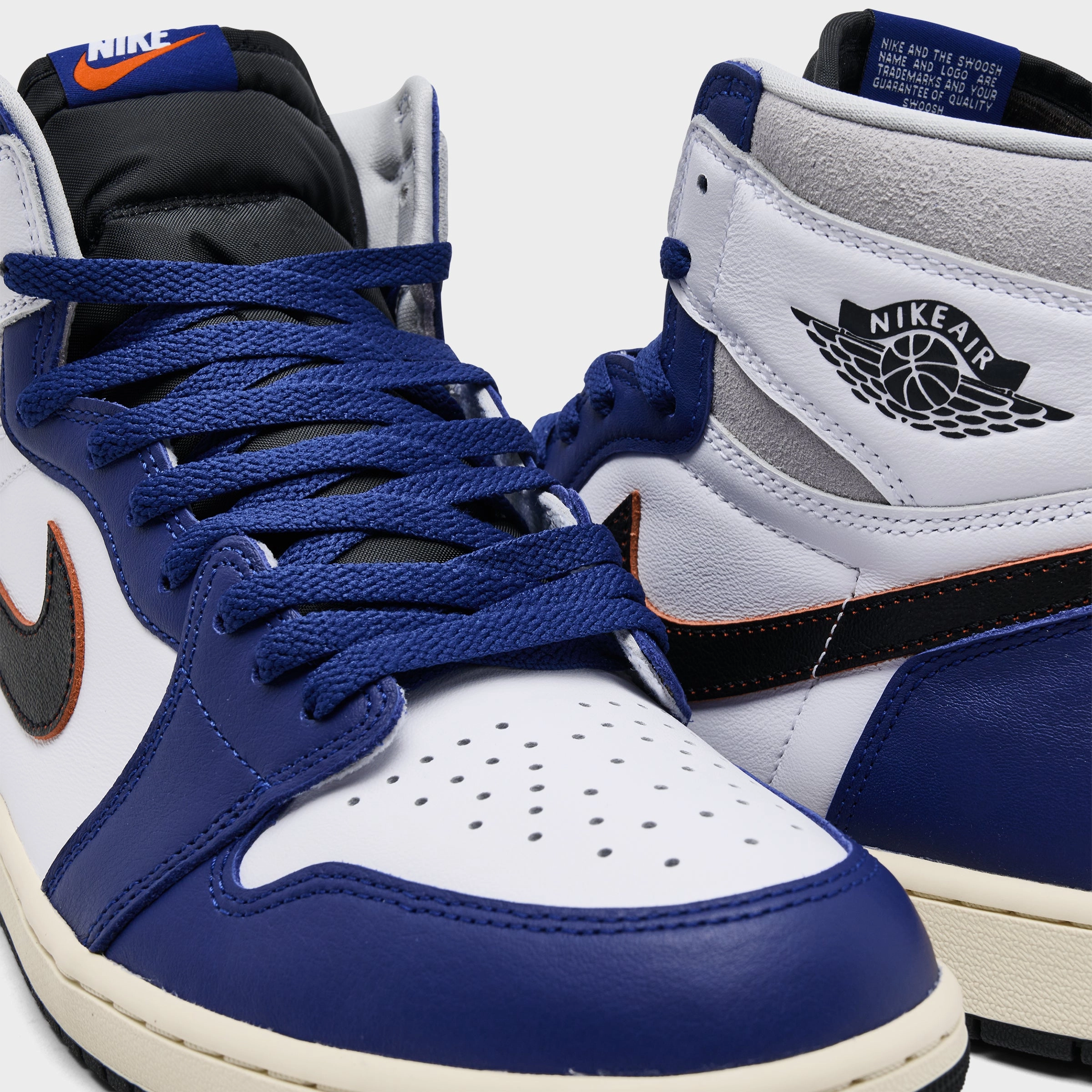 Quick Lateral Motion Quick Lace Mechanism Jordan 1 Retro High OG White / Black / Neutral Grey - Deep Royal Blue