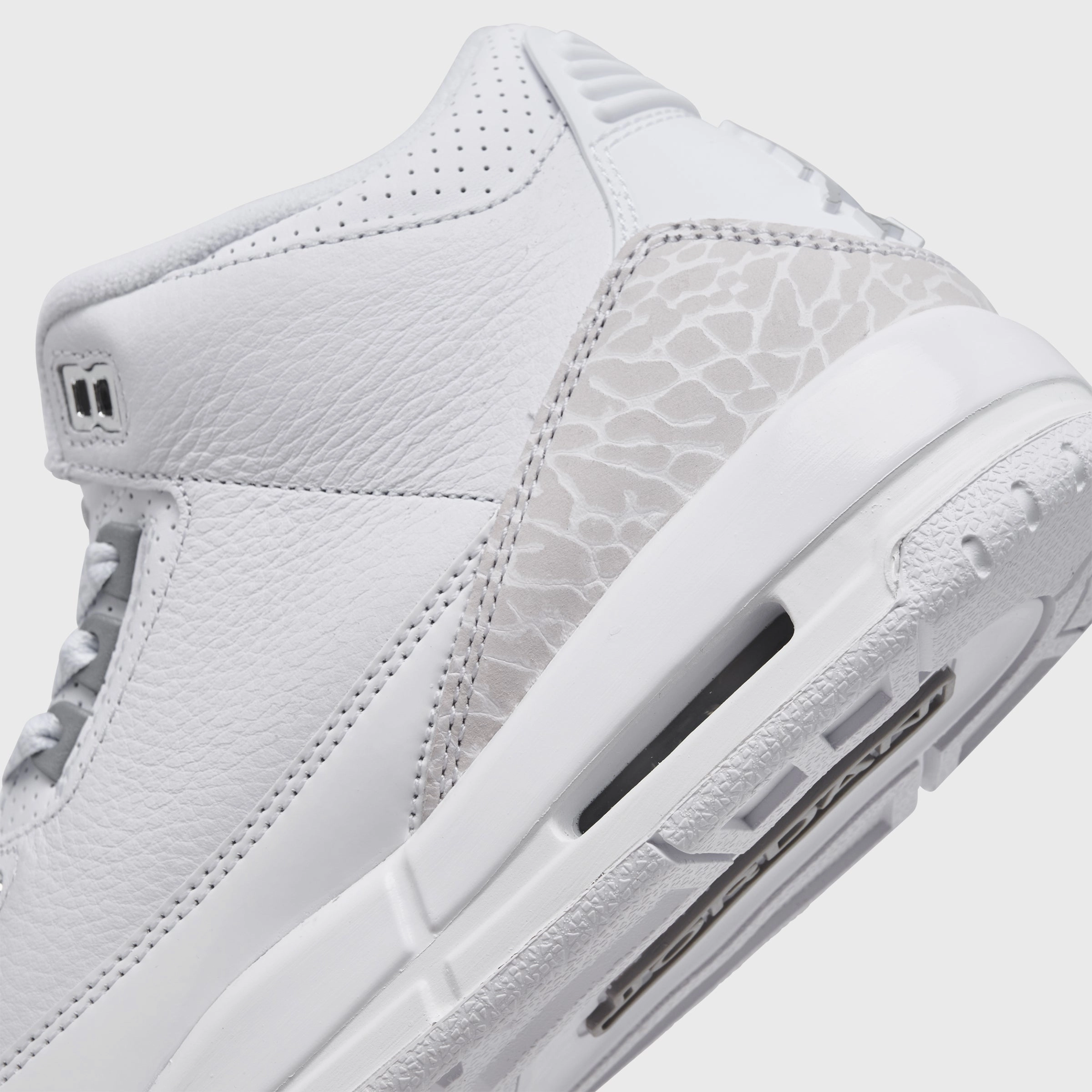 Tournament Use Ready Midfoot Cage Jordan 3 Retro GS White / Metallic Silver - White