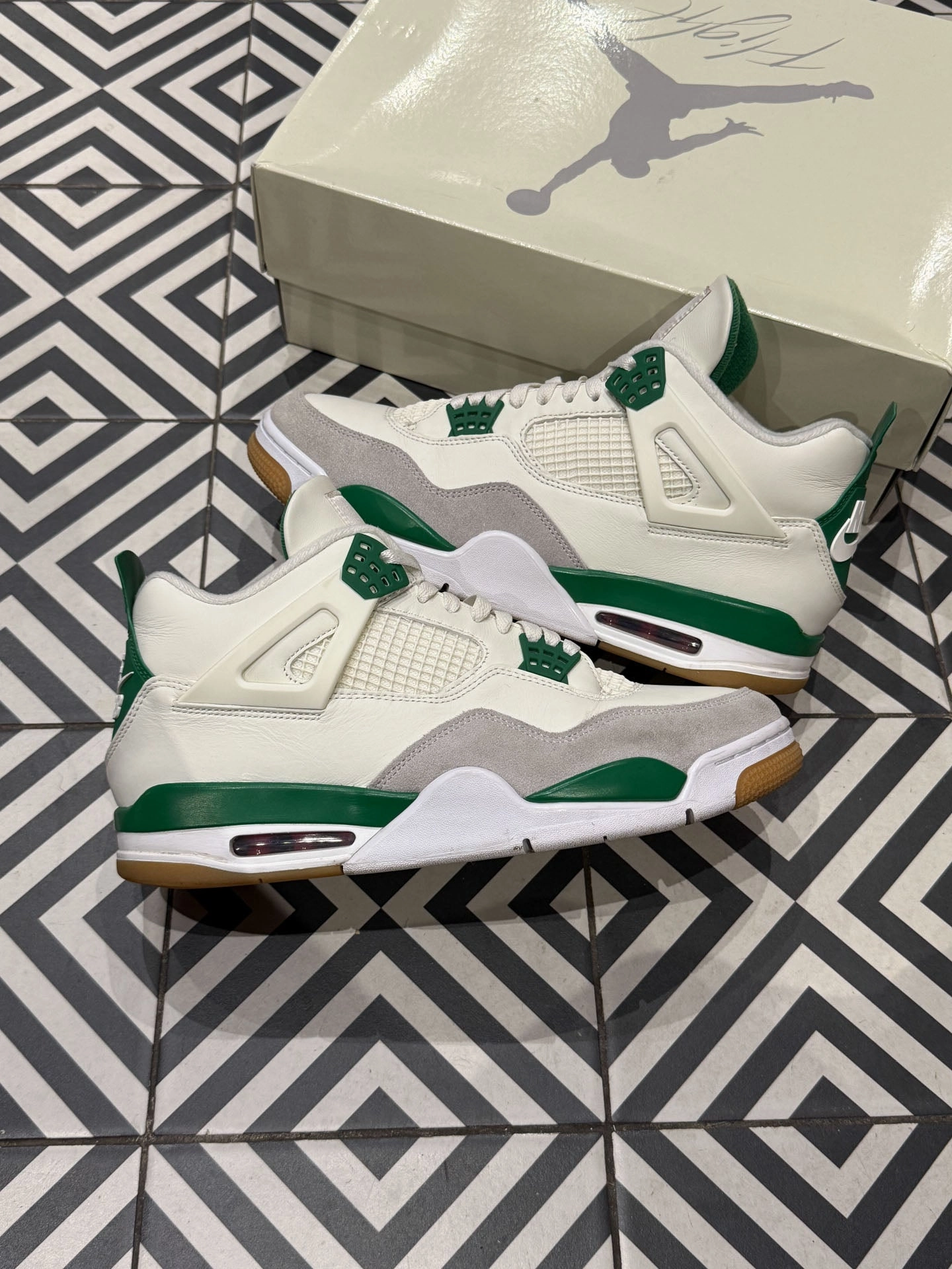 Jordan 4 SB Pine Green (Taille 46) Enhanced Flex Zones