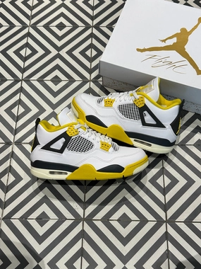 Jordan 4 Vivid Sulfur (Taille 37,5) Push Power Running Errands