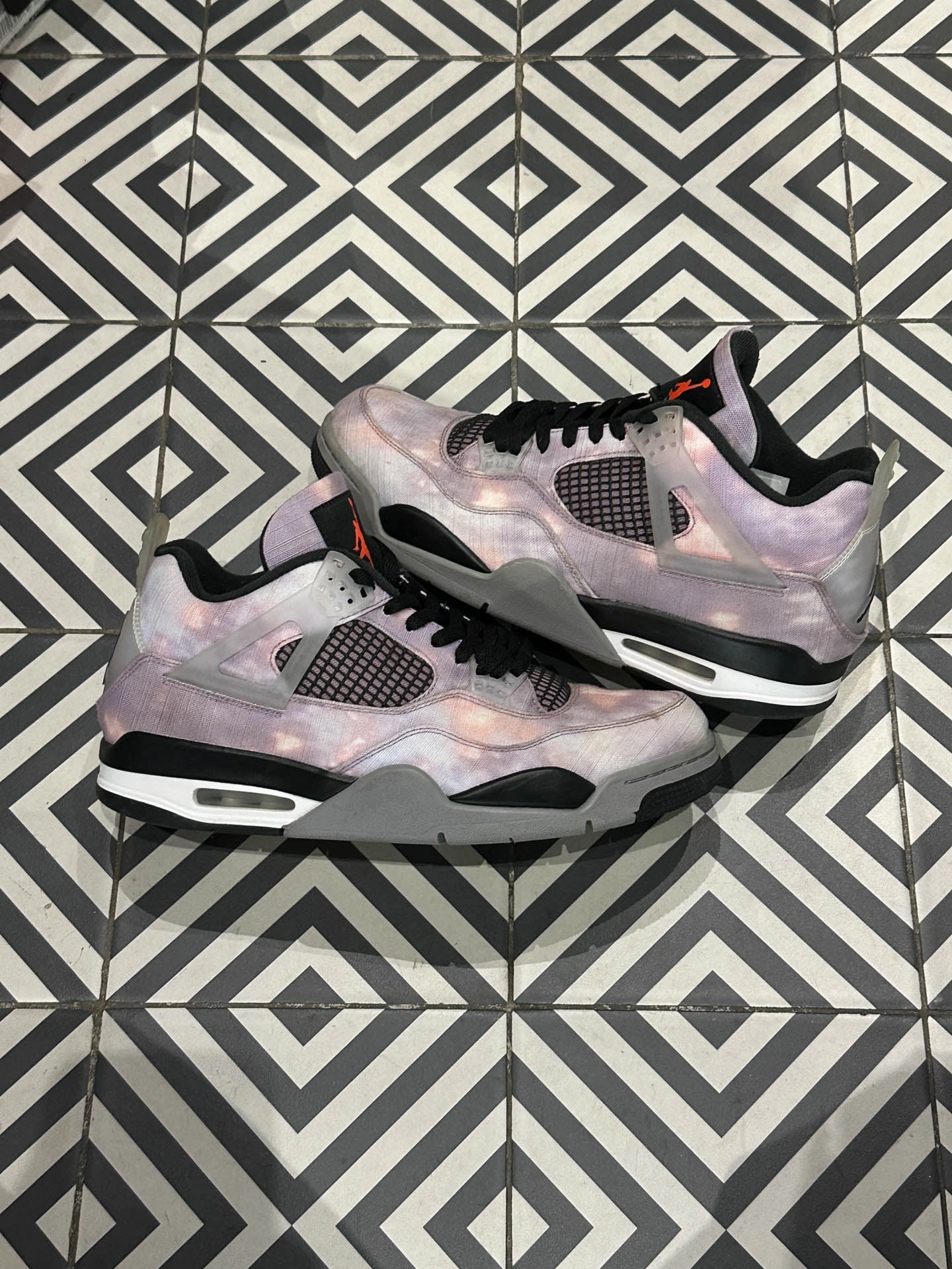 Urban Essential Jordan 4 Zen Master (Taille 45)