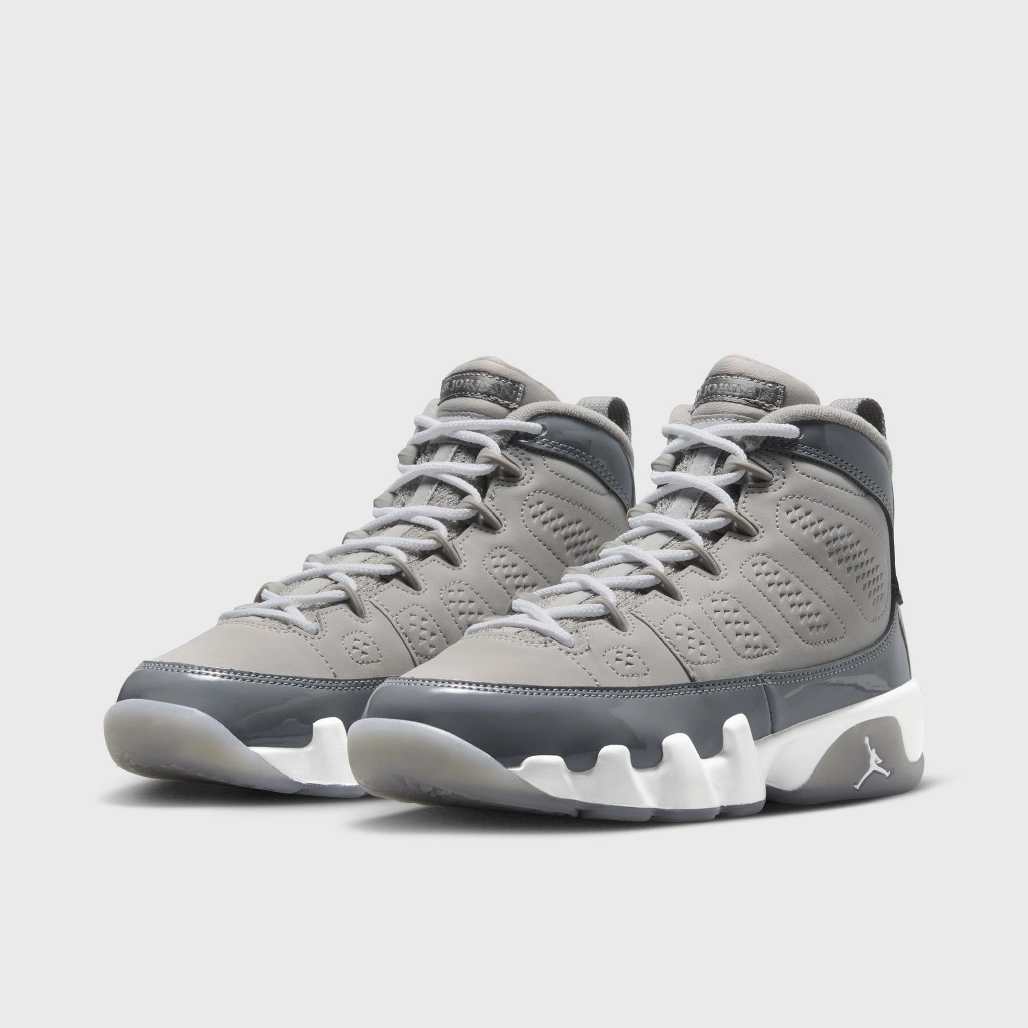 Strong Traction Dual Density Cushioning Jordan 9 Retro GS Medium Grey / Cool Grey - White