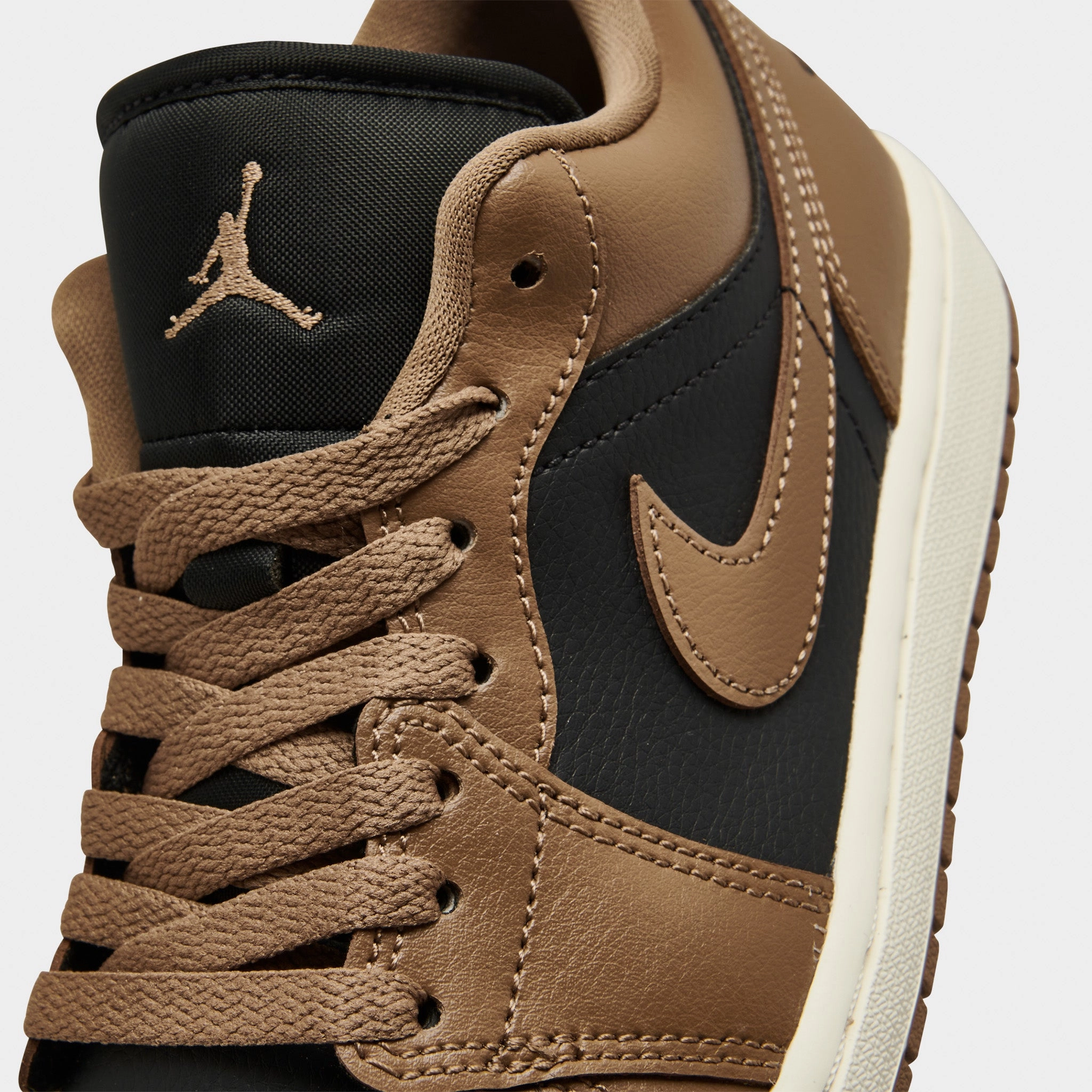 Jordan Women's 1 Low OffNoir / Archaeo Brown - Sail Mid