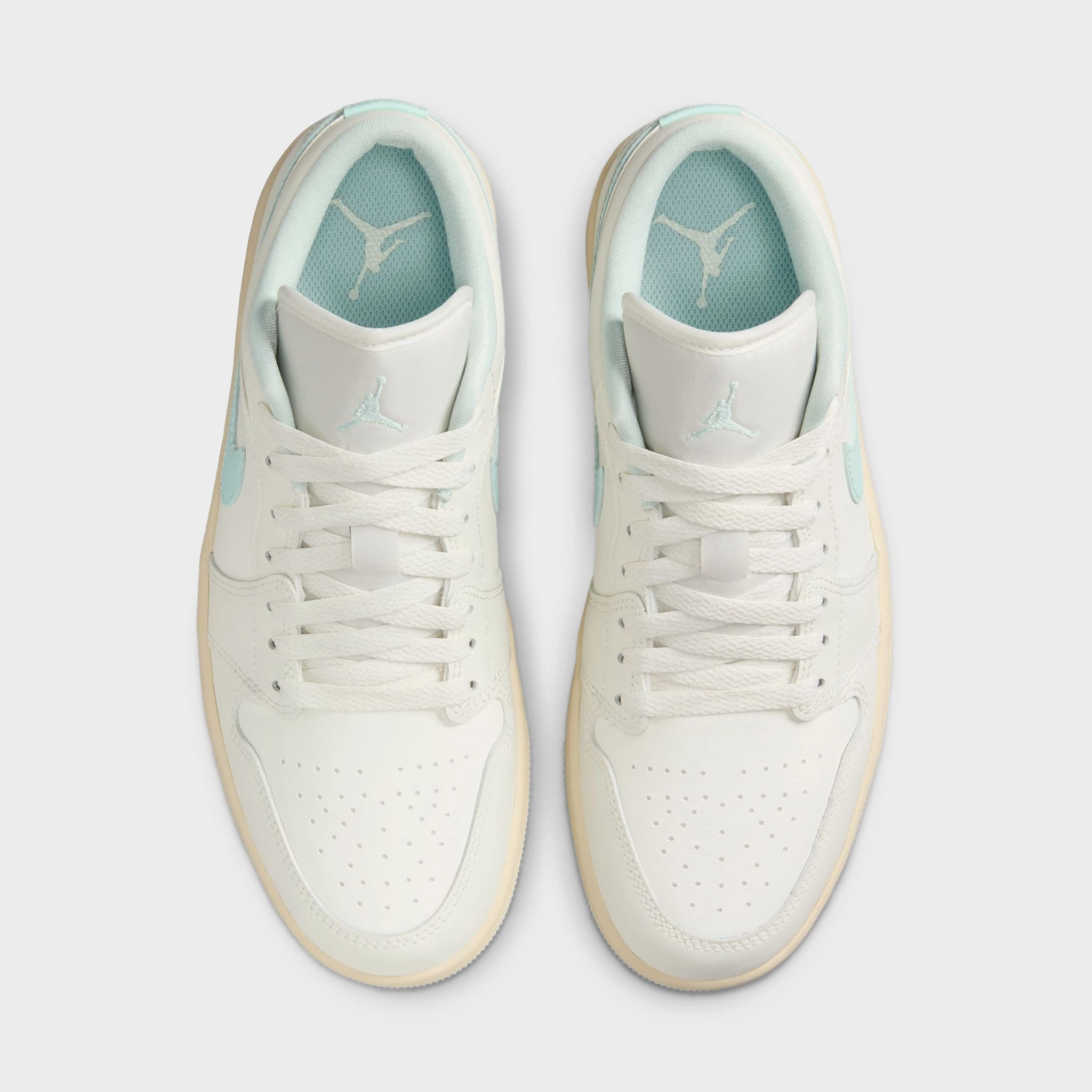 Jordan Women's 1 Low Sail / Igloo Moisture wicking