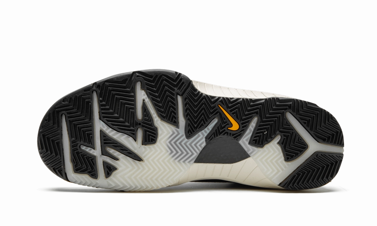 Comfort Lining Kobe 4 Protro UNDFTD PE "Undefeated - Black Mamba"