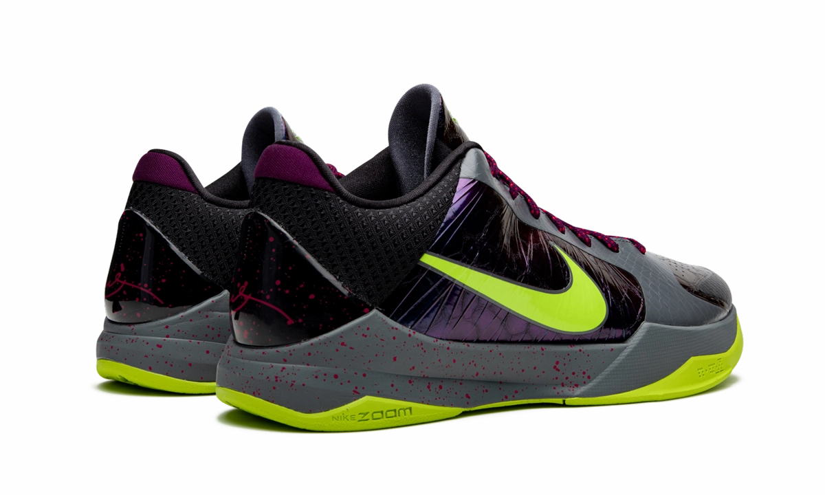 Durable Traction Ultra Light Frame Kobe V Protro "Chaos Alternate"