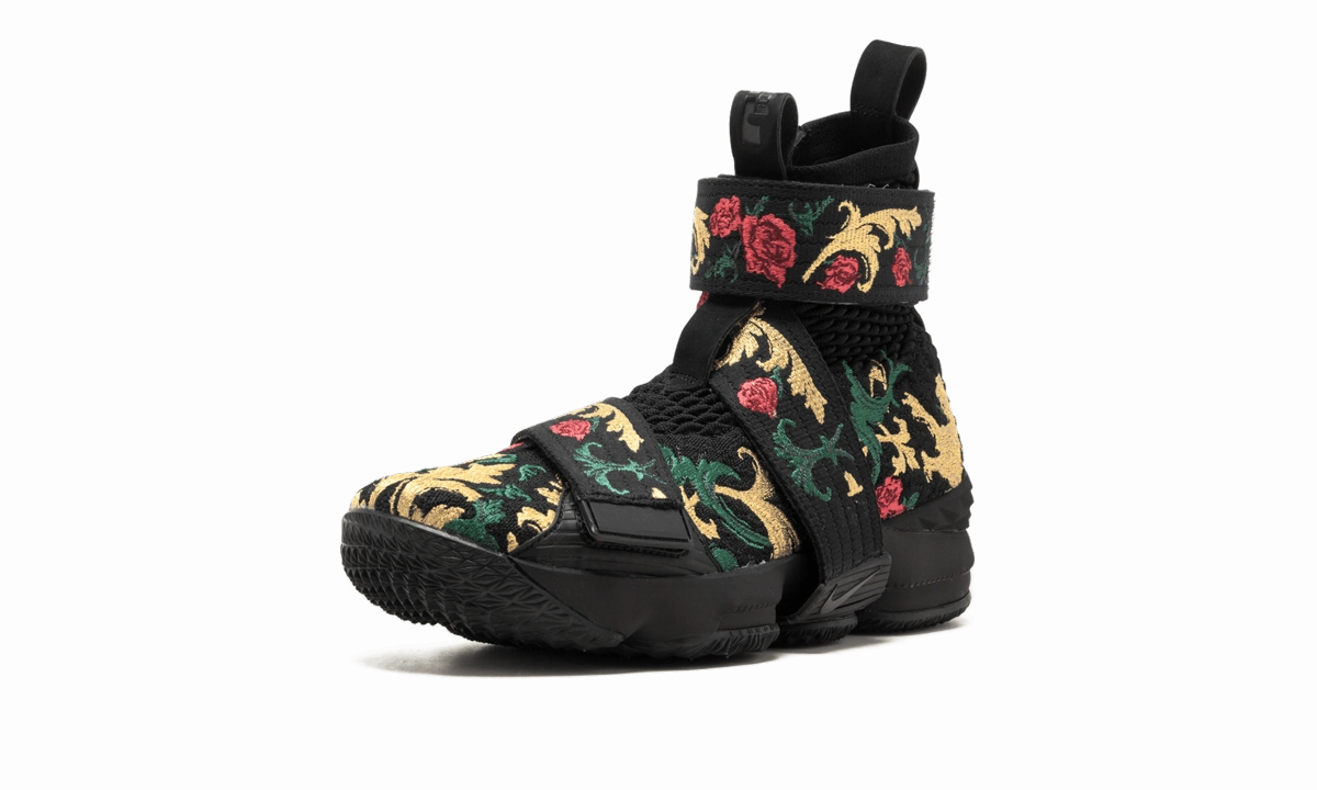 Performance Driven Lebron 15 Lif "King's Crown"