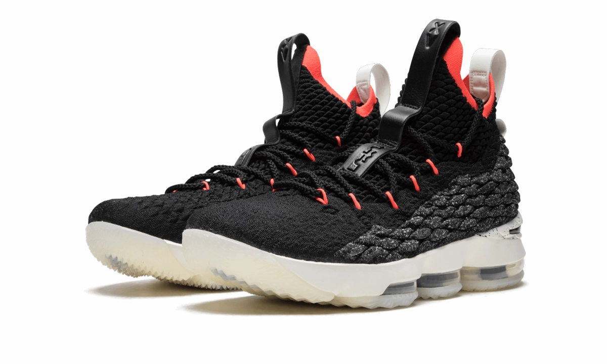 Comfort Ventilation Lebron 15 "Black / Bright Crimson"