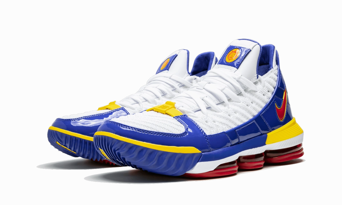 Lebron 16 "SuperBron/Superman" Flexible Traction Pattern
