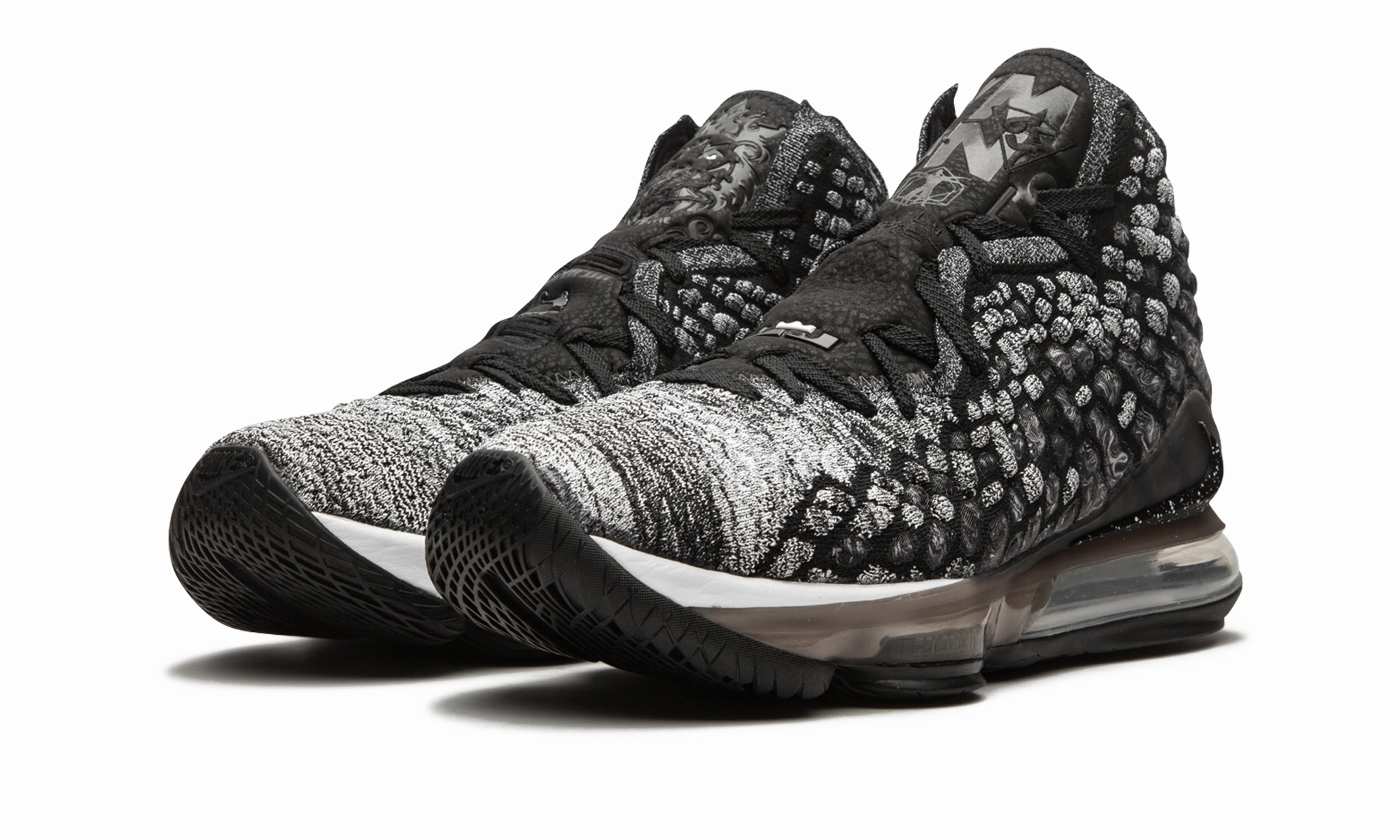 Lebron 17 "Black/White" ShockDispersing Ventilation Channels Design