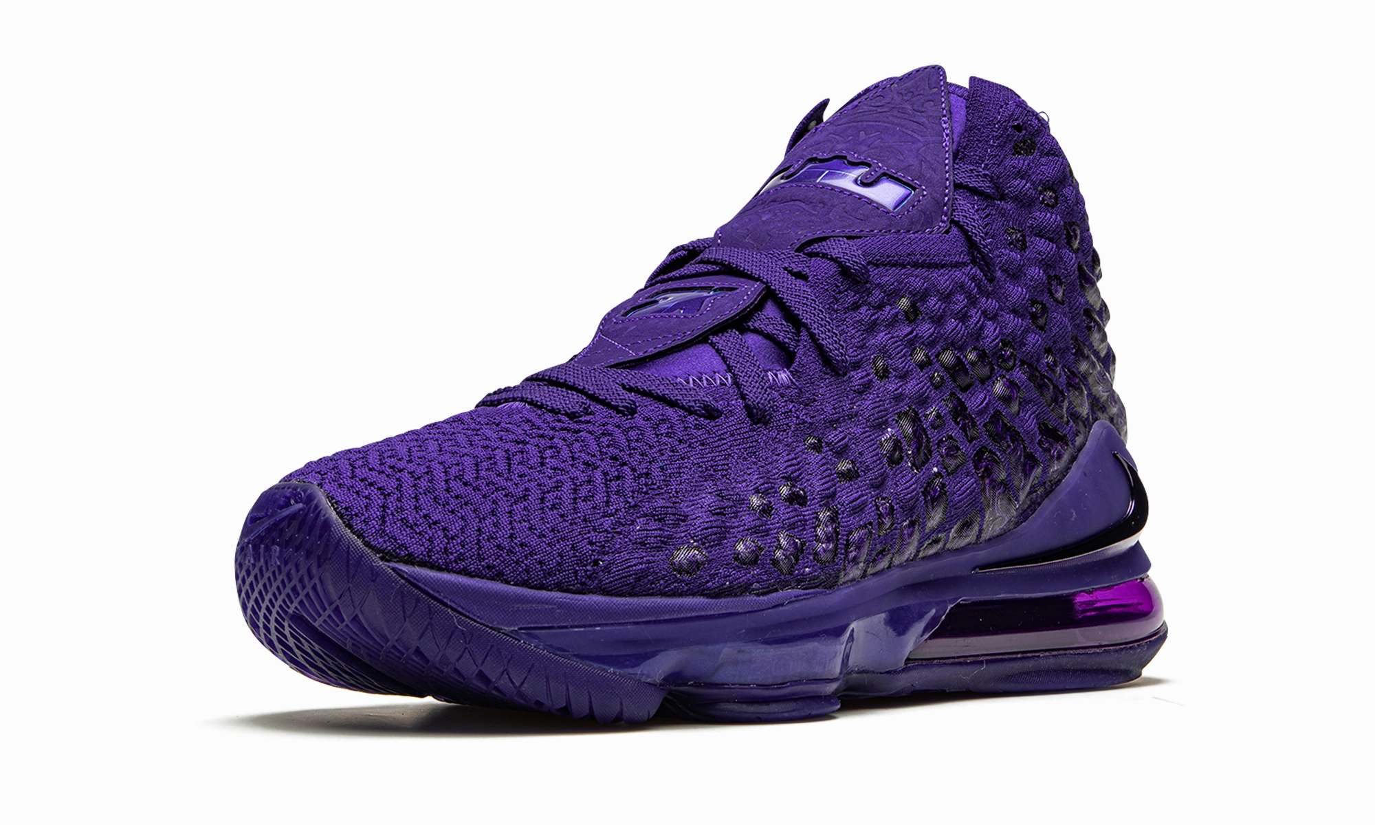 Lebron 17 "Bron 2K" Airflow Channel Construction Lightweight Design