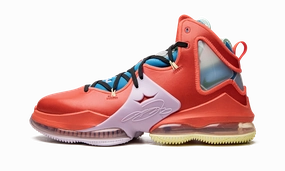 Action Driven Support Anatomical Fit Design LeBron 19 "LeBronival"