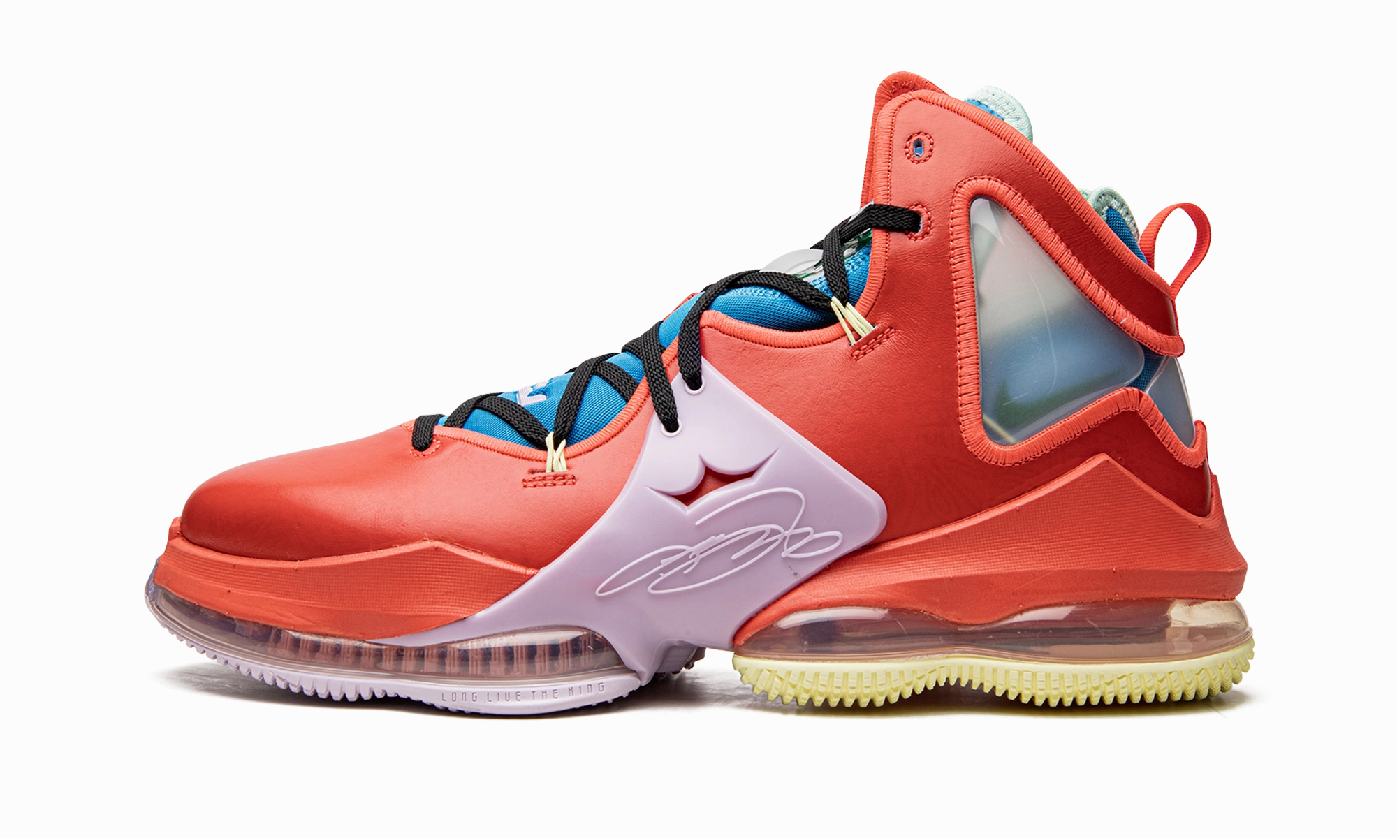 Action Driven Support Anatomical Fit Design LeBron 19 "LeBronival"