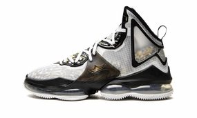 LeBron 19 "Royalty" Neutral pronation