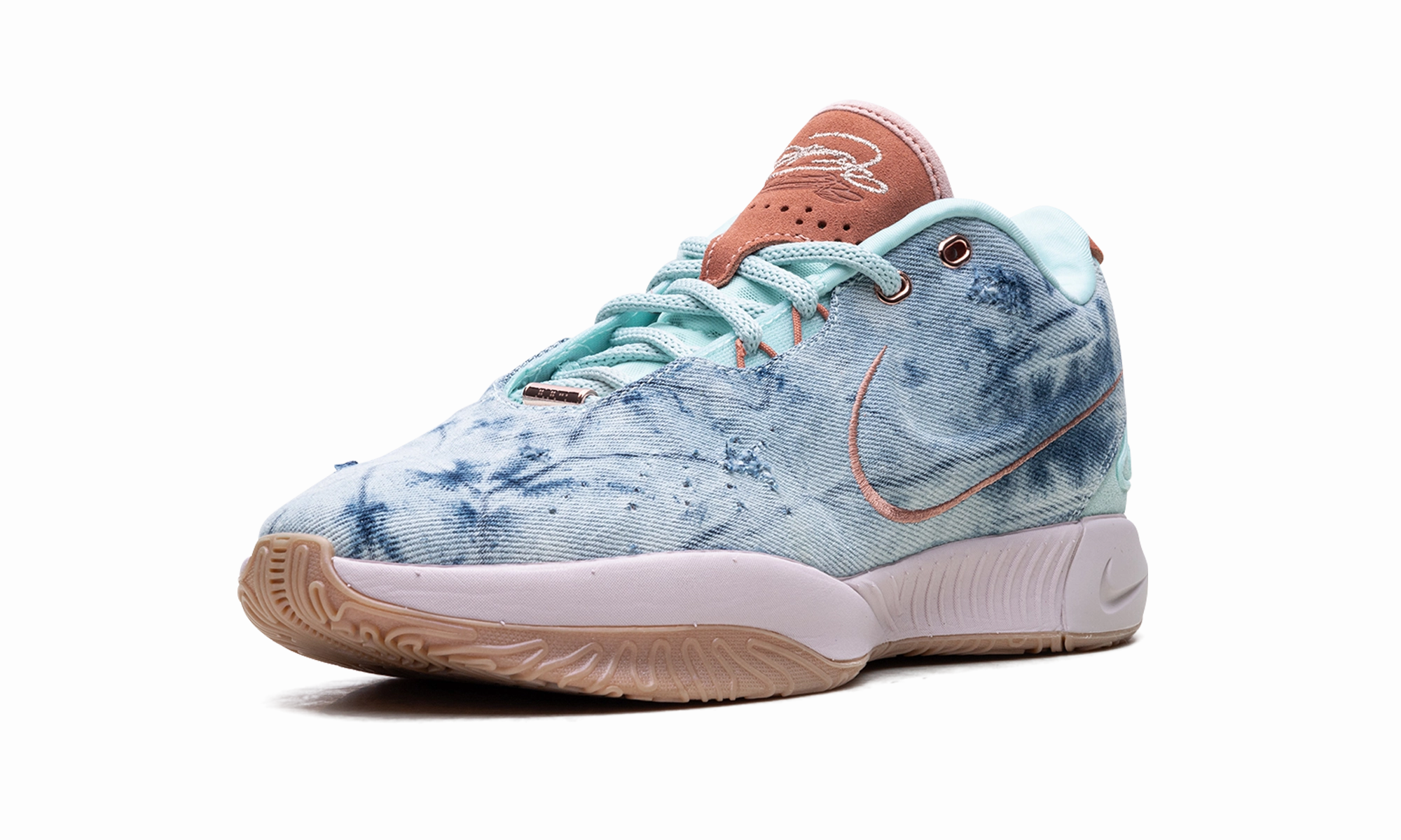 Travel Shoes Stability Grip LeBron 21 "Aragonite"