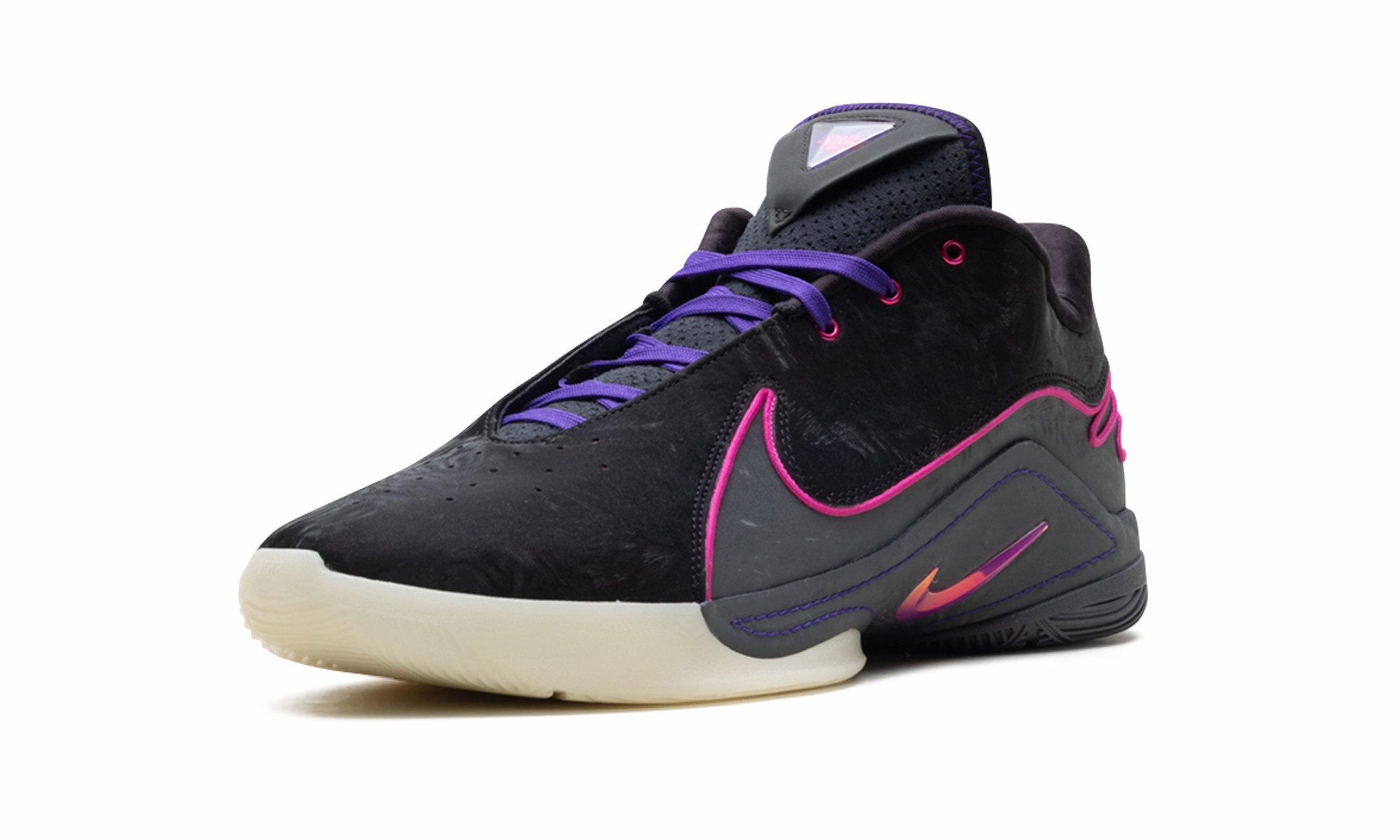 Pro Court Grip Foot Balance Zone LeBron 22 "Blacklight"