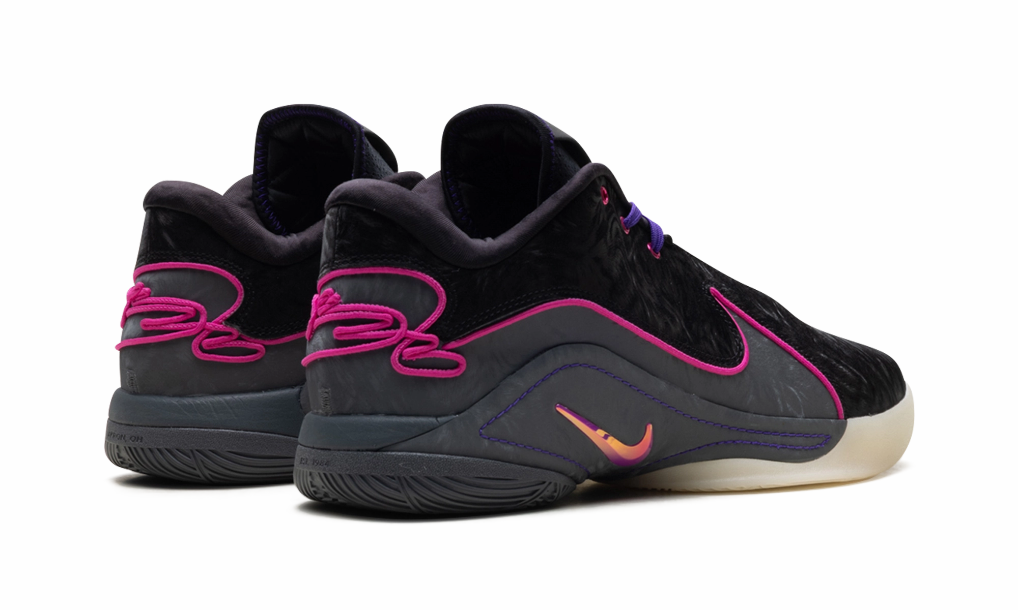 LeBron 22 "Blacklight" Comfortable Fit System