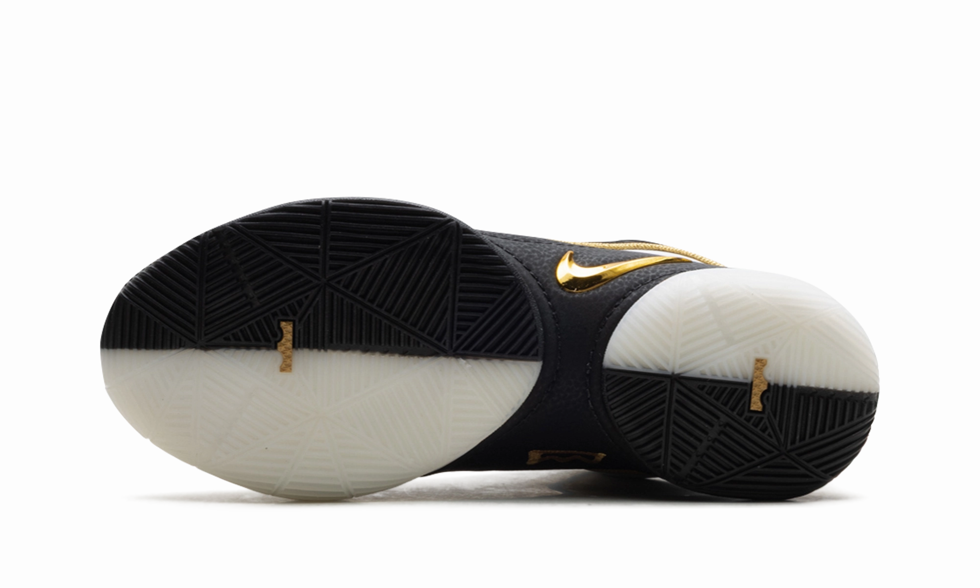 LeBron 22 "Mogul" High-Grade Materials High   Top Style