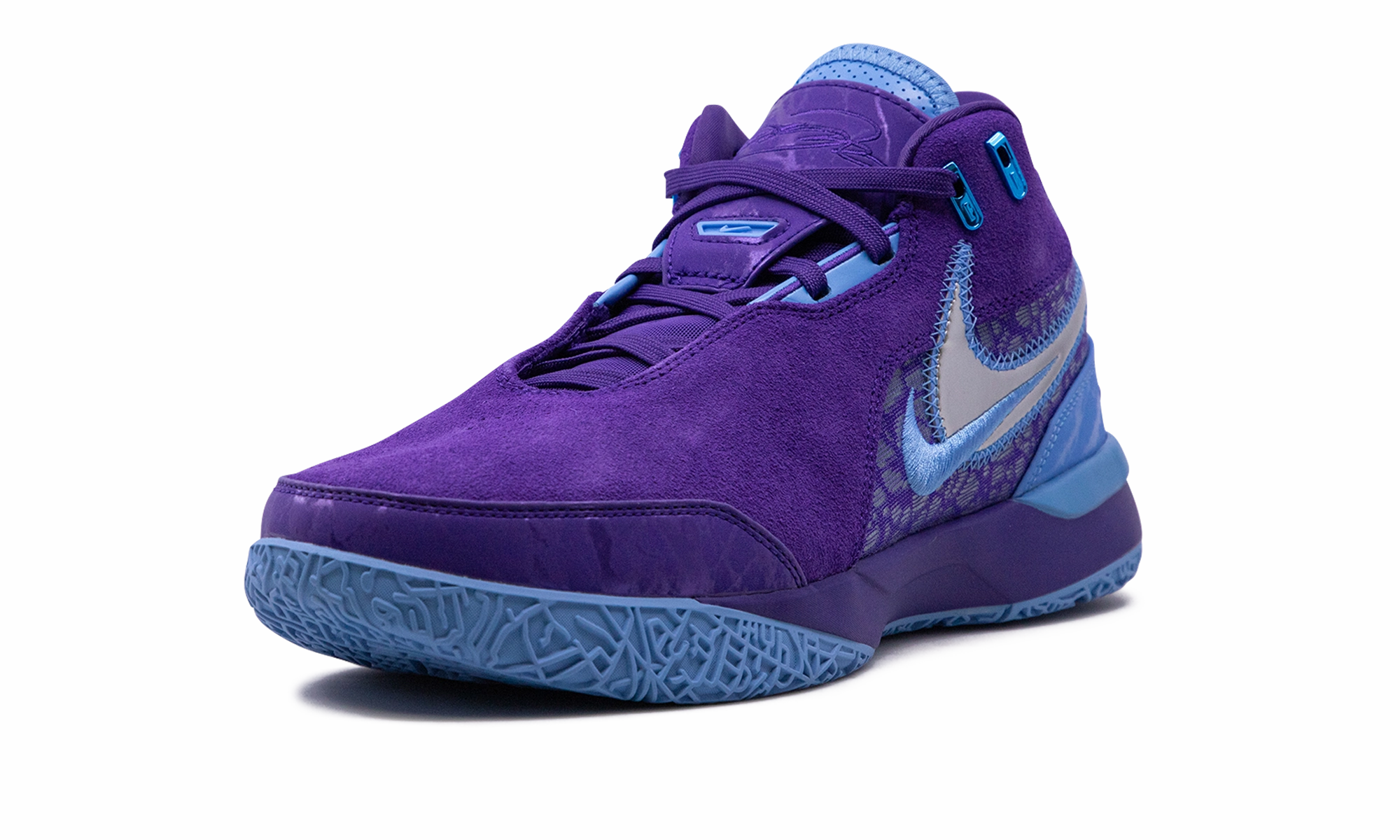 Responsive Heel Geometry Classic Style Lebron NXXT Gen AMPD EP "MPLS"