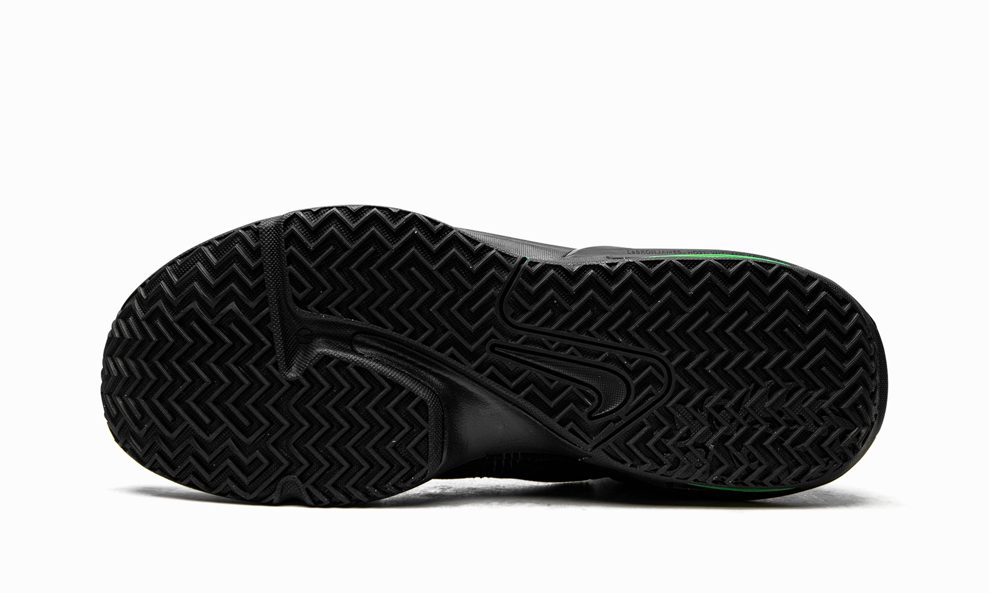 LeBron Witness VI Cross Training Compatibility Pressure Relief