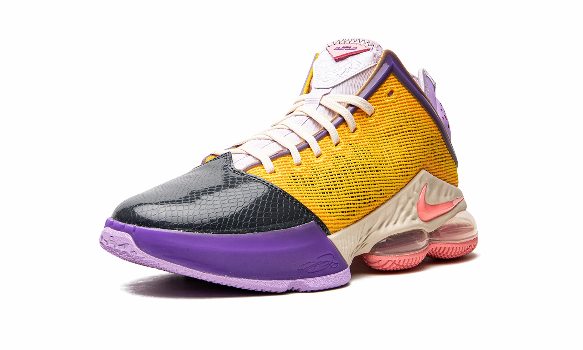Lebron XIX Low "Mismatch" Feather Fit Sneakers Mid Top