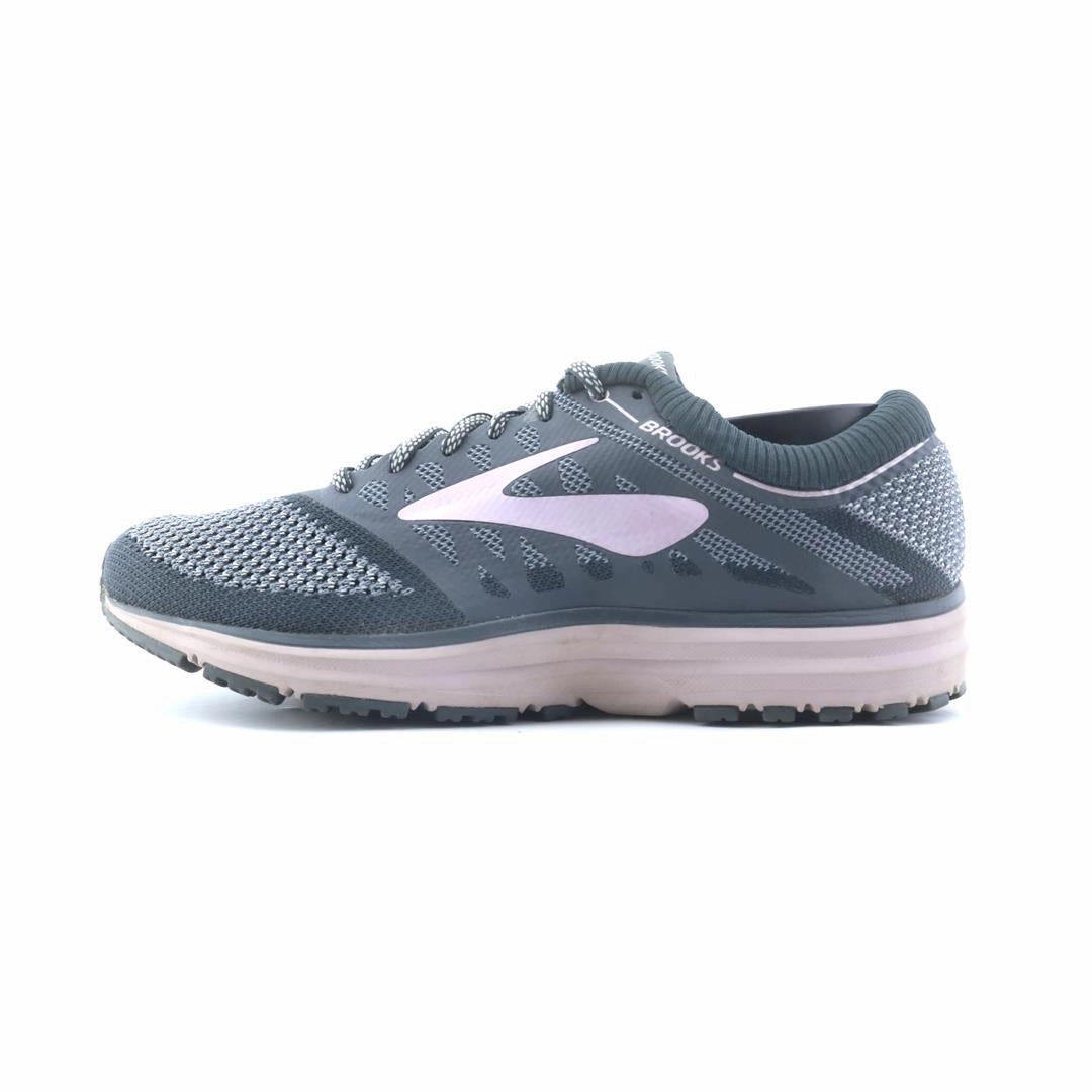 BROOKS REVEL track - and - field shoe functionality