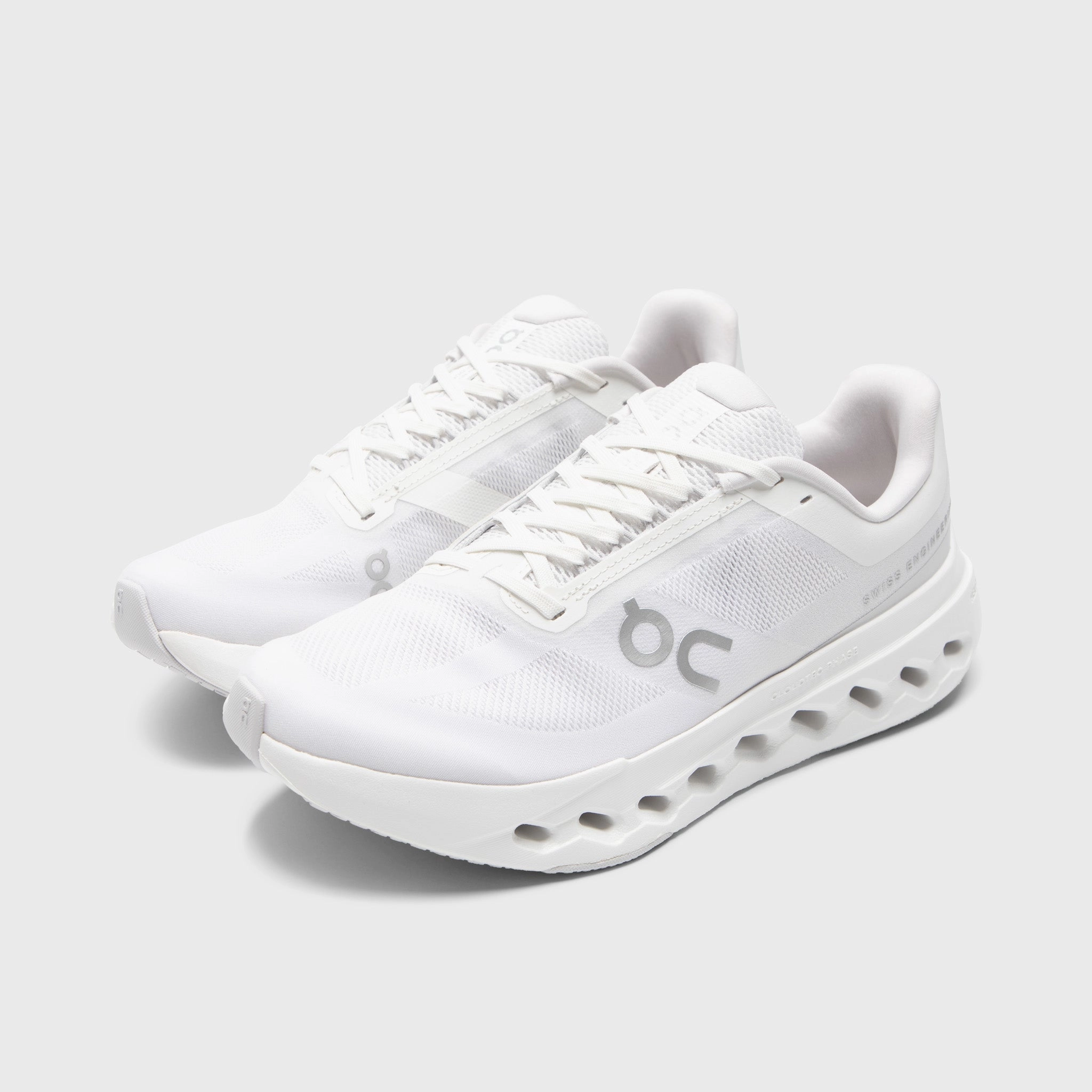 On Cloudsurfer White / Silver Traction Fit
