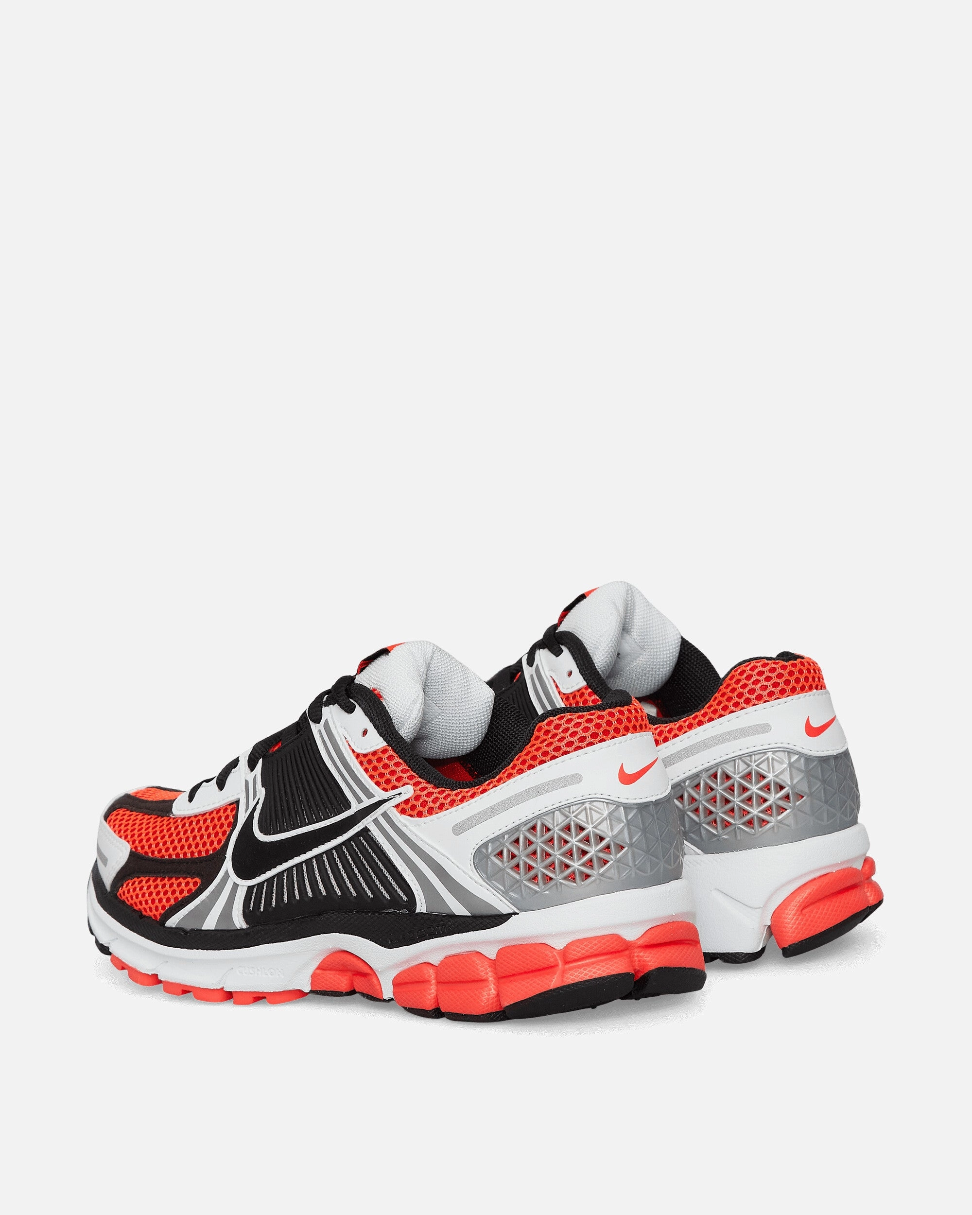 Zoom Vomero 5 SE Sneakers Bright Crimson / Black Worn Daily
