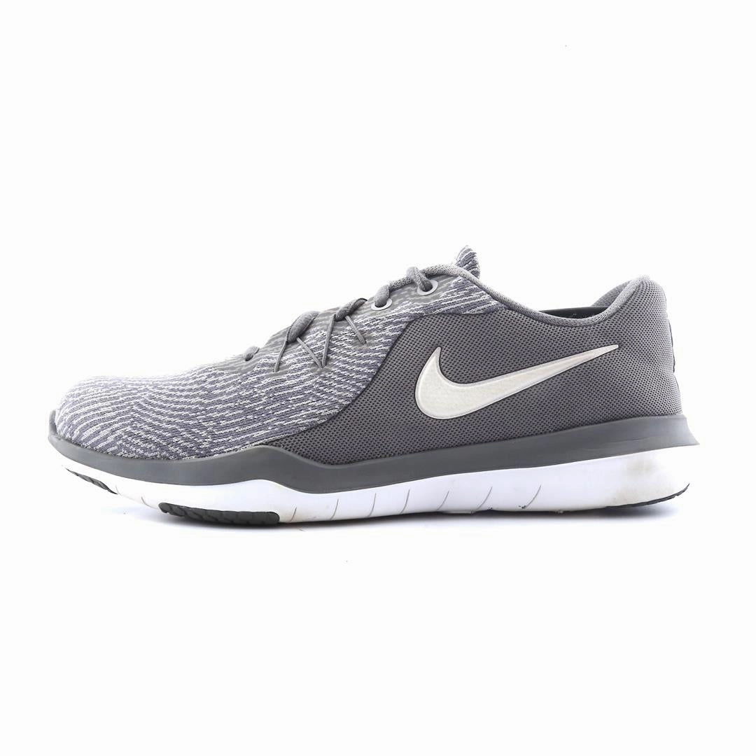 light - use NIKE FLEX SUPREME TR 6