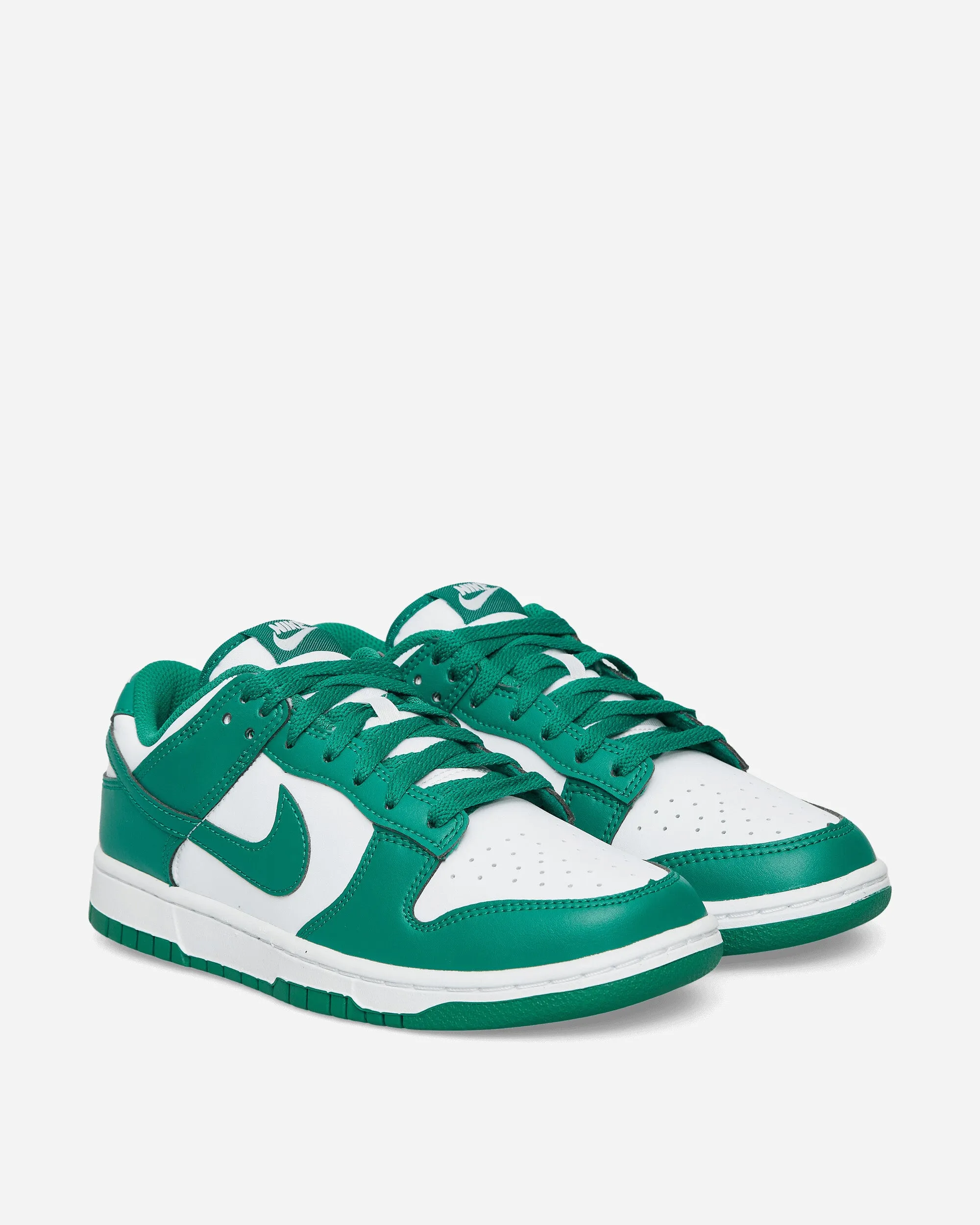 Dunk Low Sneakers White / Malachite Smooth Fit Long-Distance Support