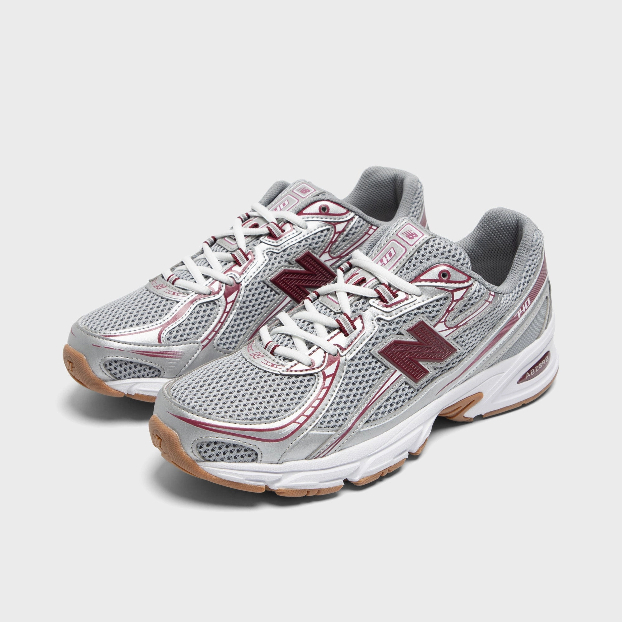 Outstanding support relay running shoe suitability New Balance 740 Monarch Burgundy / Slate Grey