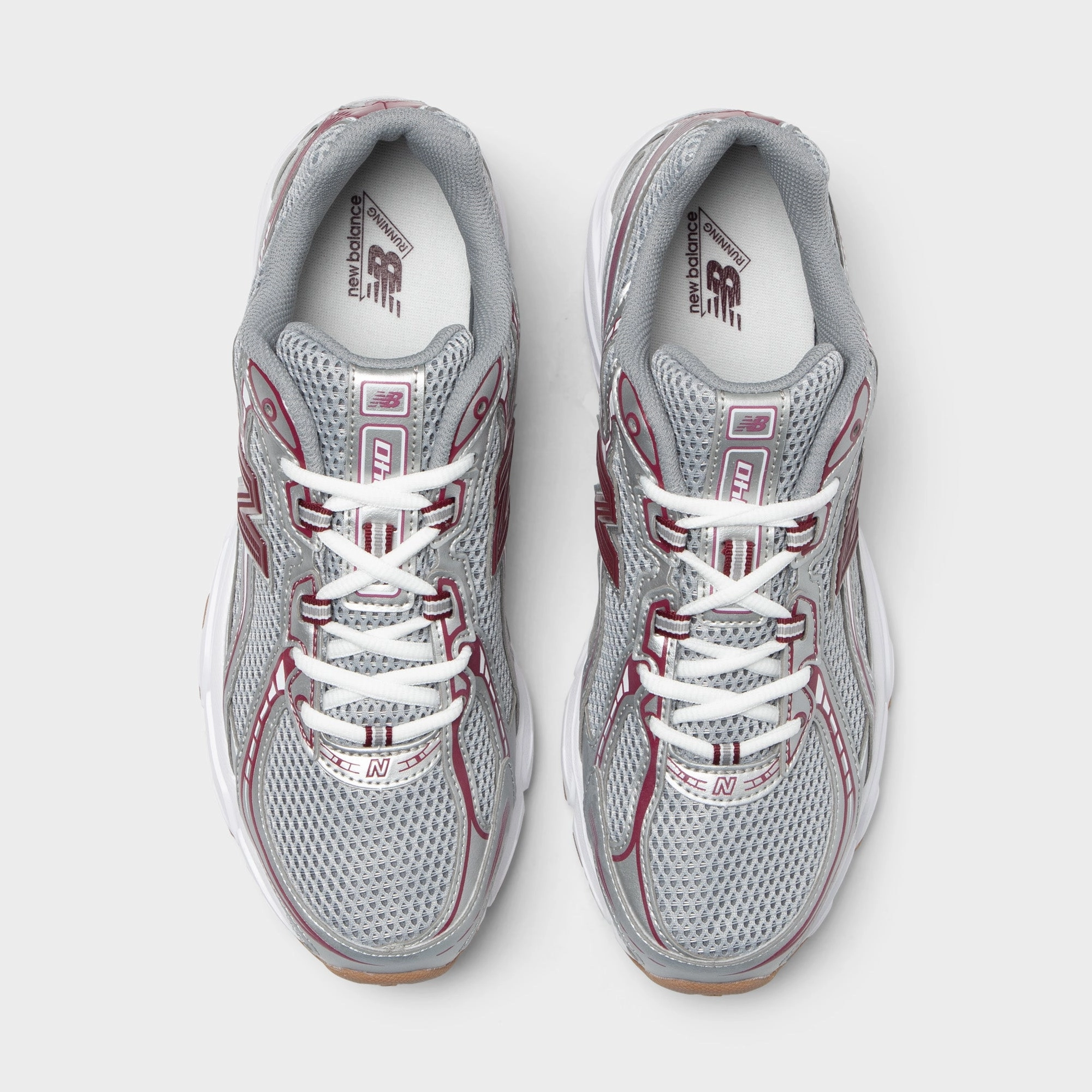 Retro - style multi - surface sole New Balance 740 Monarch Burgundy / Slate Grey