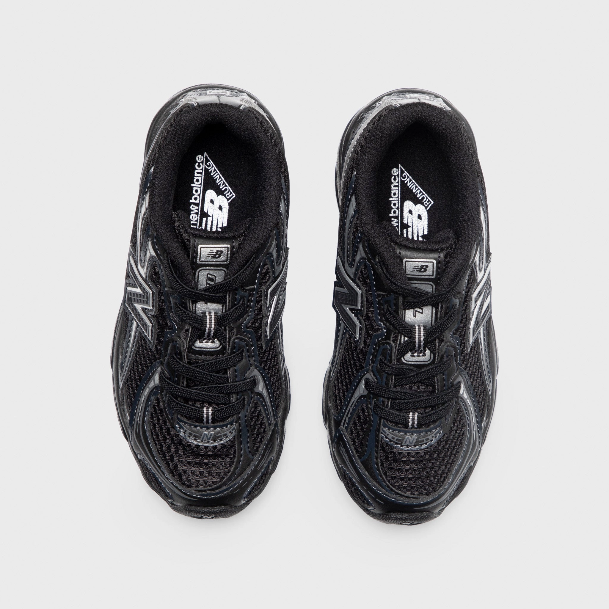 New Balance Children's 740 Black / Silver Metallic Comfort Topline Endurance Design