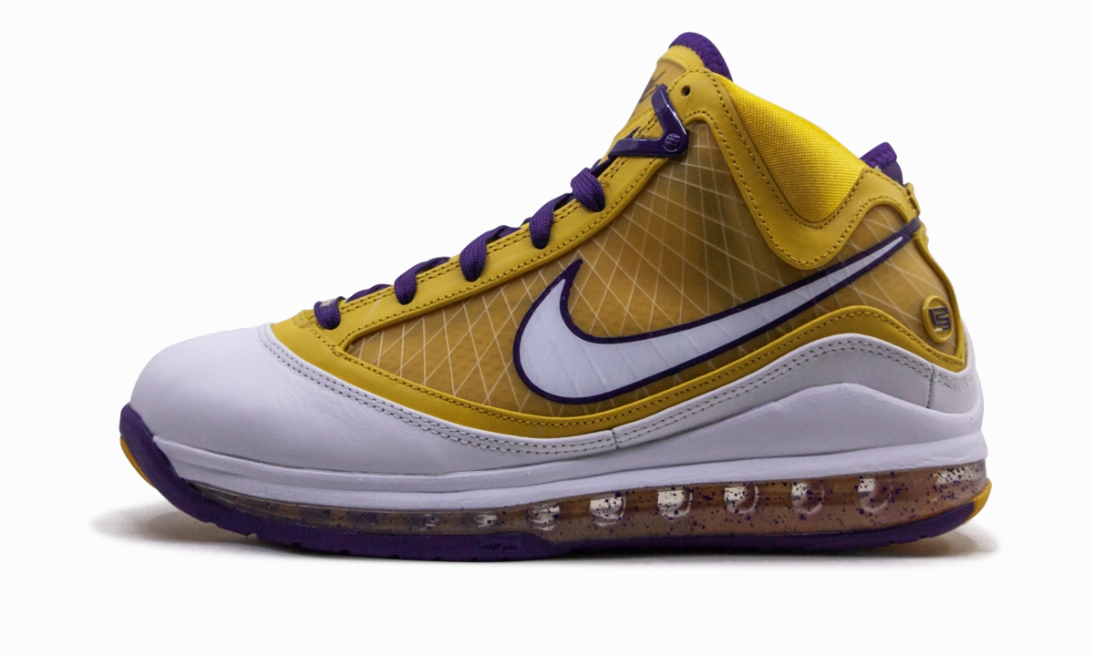 Air Max Lebron 7 "Media Day" Game Time Traction