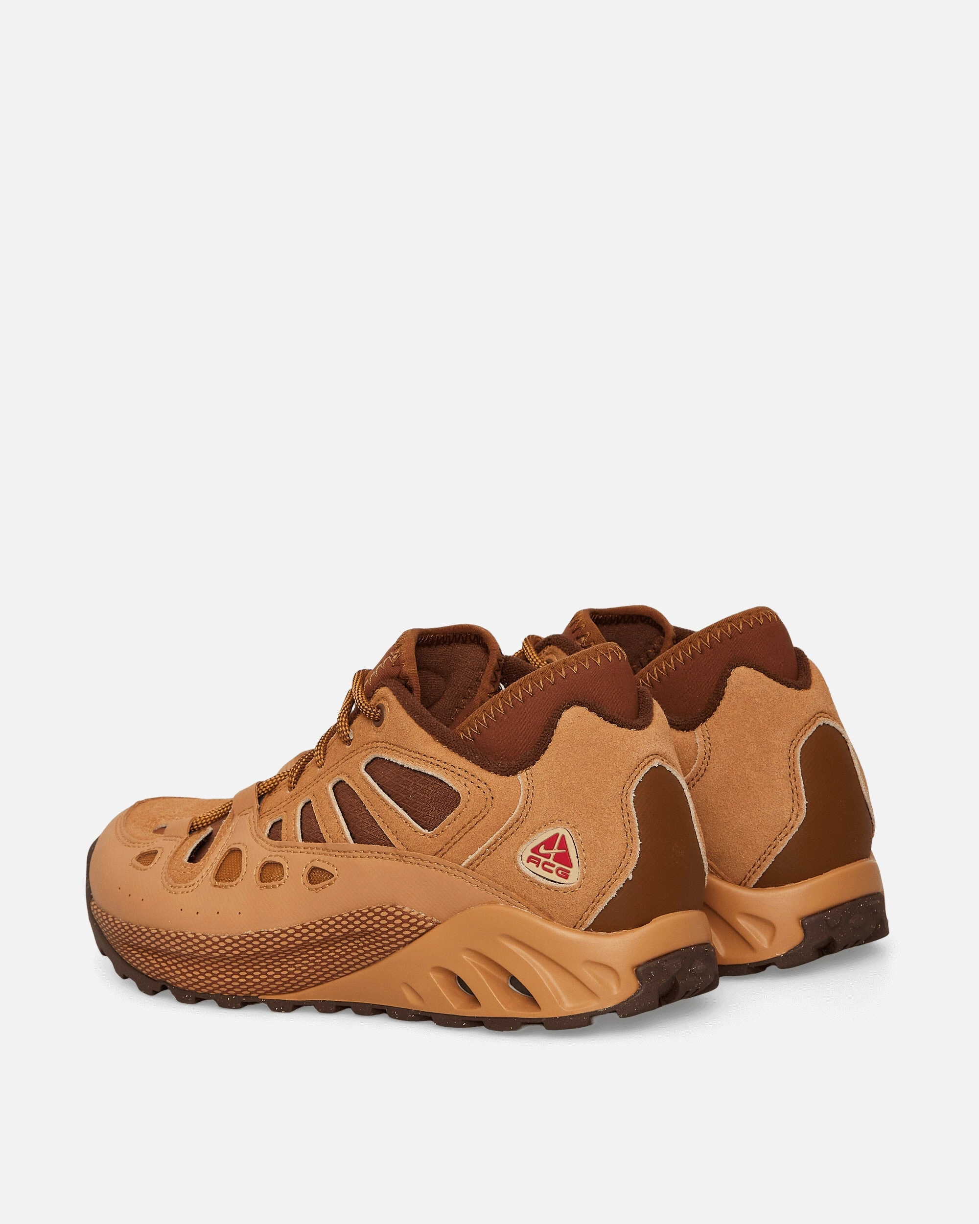 Heat Sealed Reinforcements Dynamic Traction ACG Air Exploraid Sneakers Flax