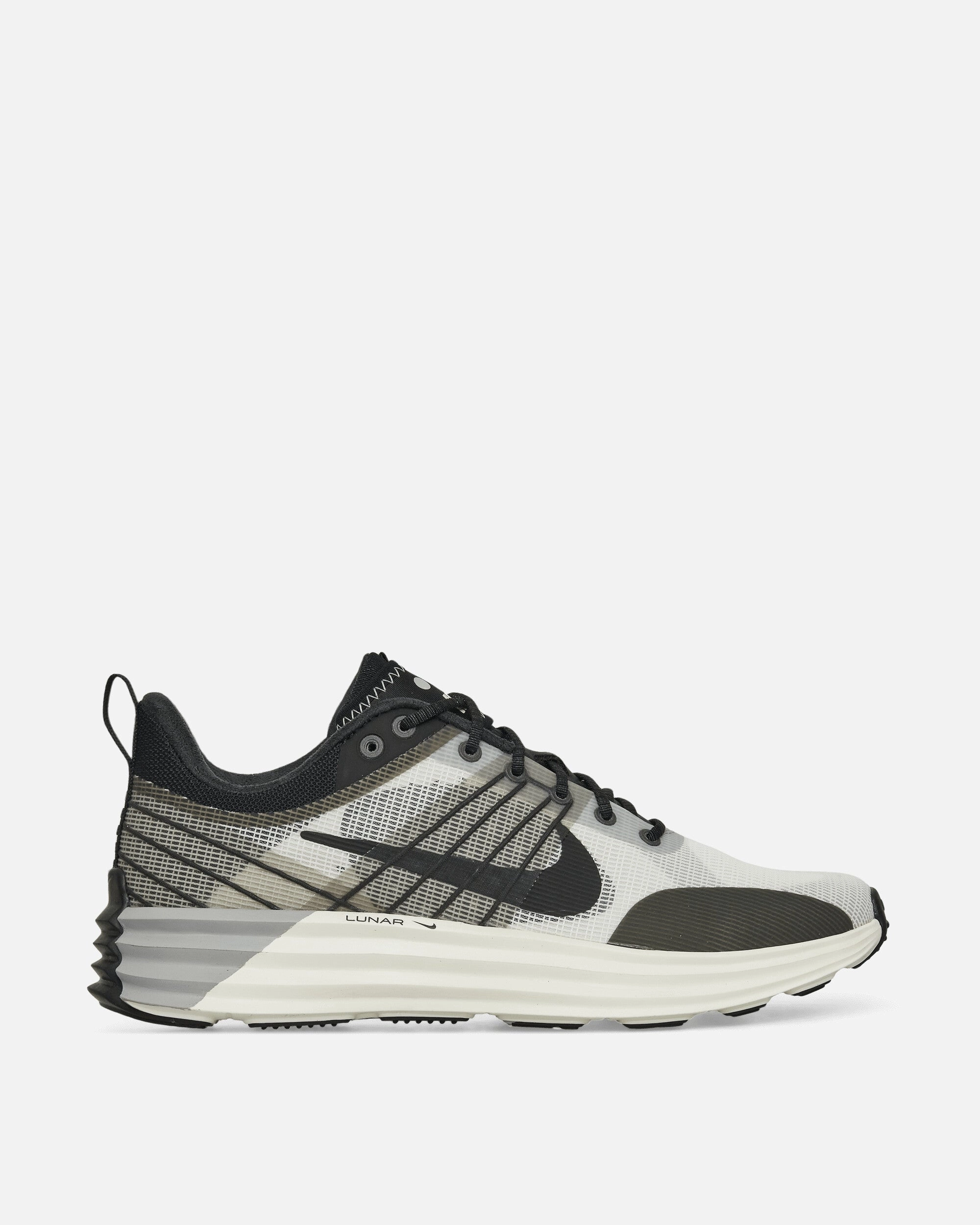 Lunar Roam Sneakers Summit White / Light Smoke Grey / Black Flexible Outsole Flexure Odor Control Technology