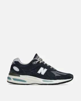 Made in UK 991v2 Sneakers Dark Navy / Smoked Pearl / Silver Zip Closure