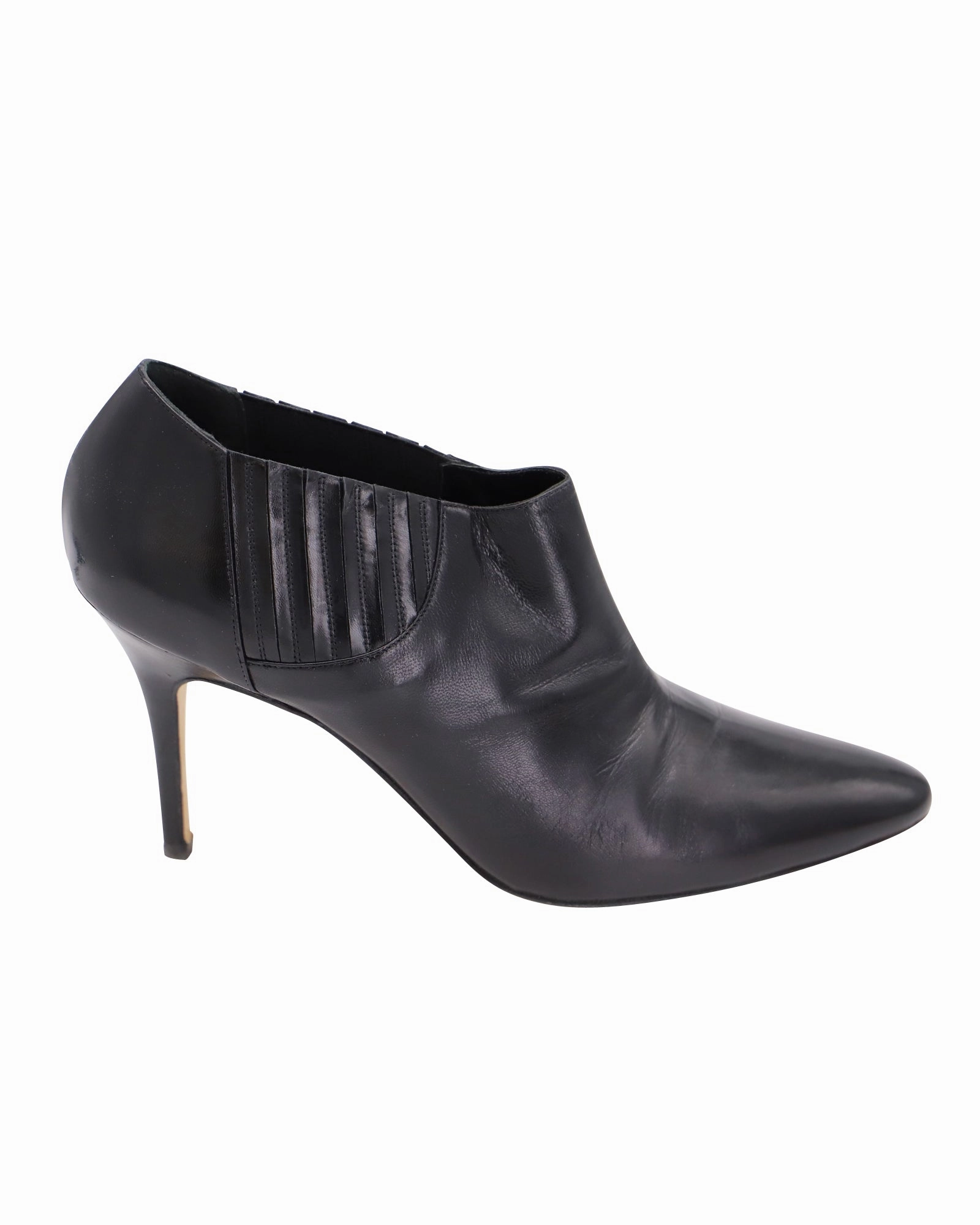 London Edge Manolo Blahnik Livrea Gore Ankle Bootie in Black Leather