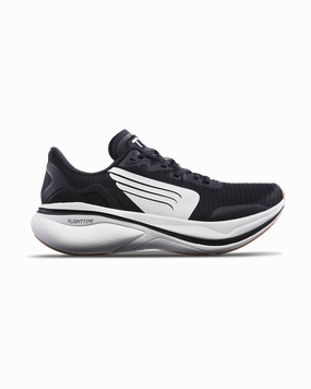 secure fastening shoes running in a fun run shoes Maverick V1 Runner